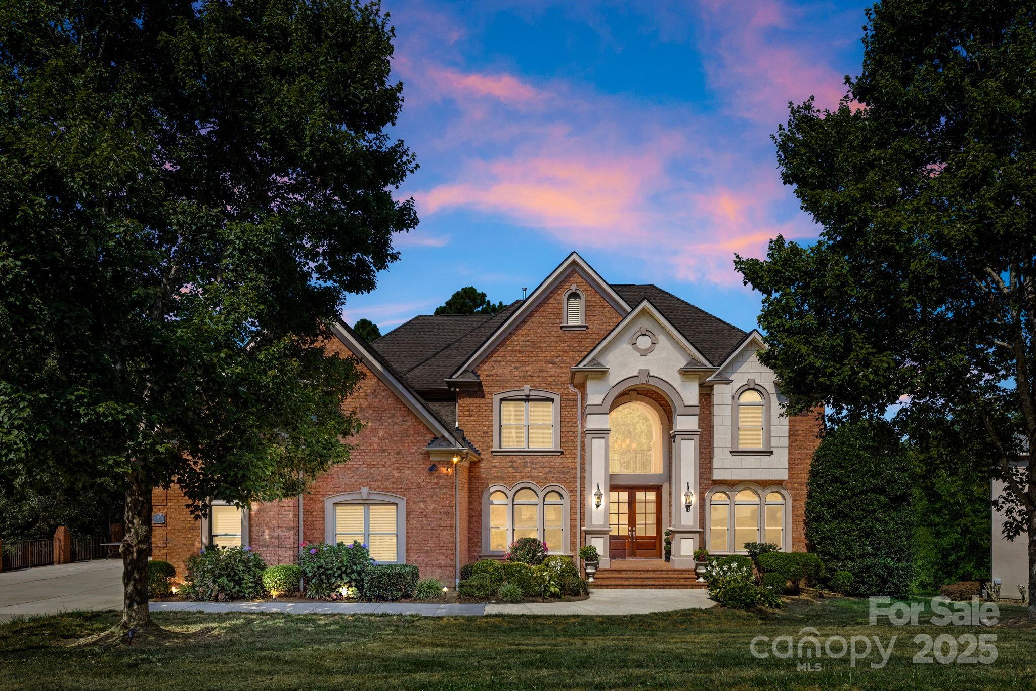 1487 Winged Foot Drive