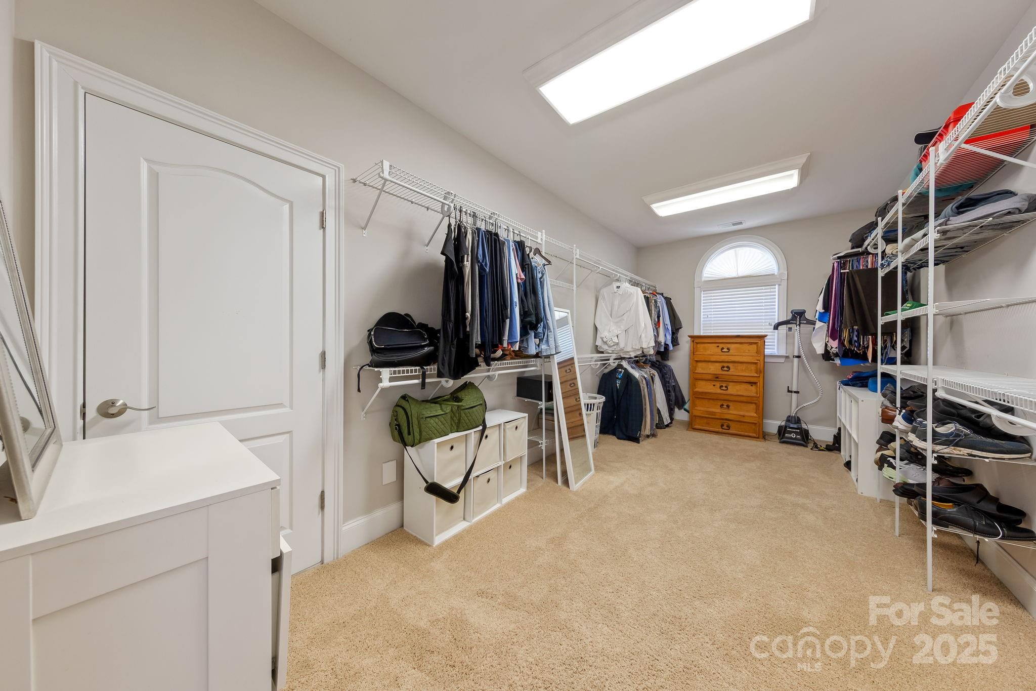 1487 Winged Foot Drive