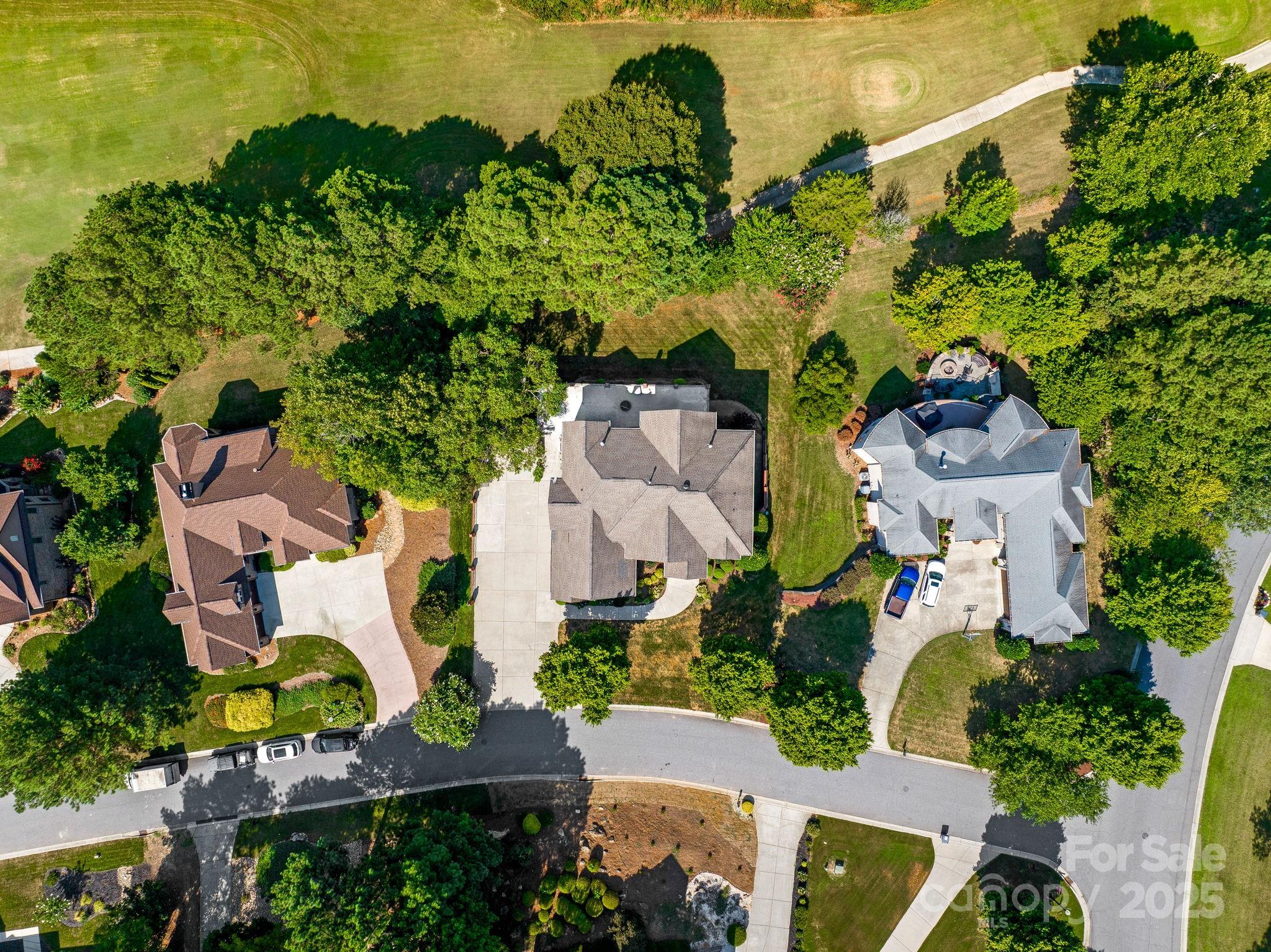 1487 Winged Foot Drive