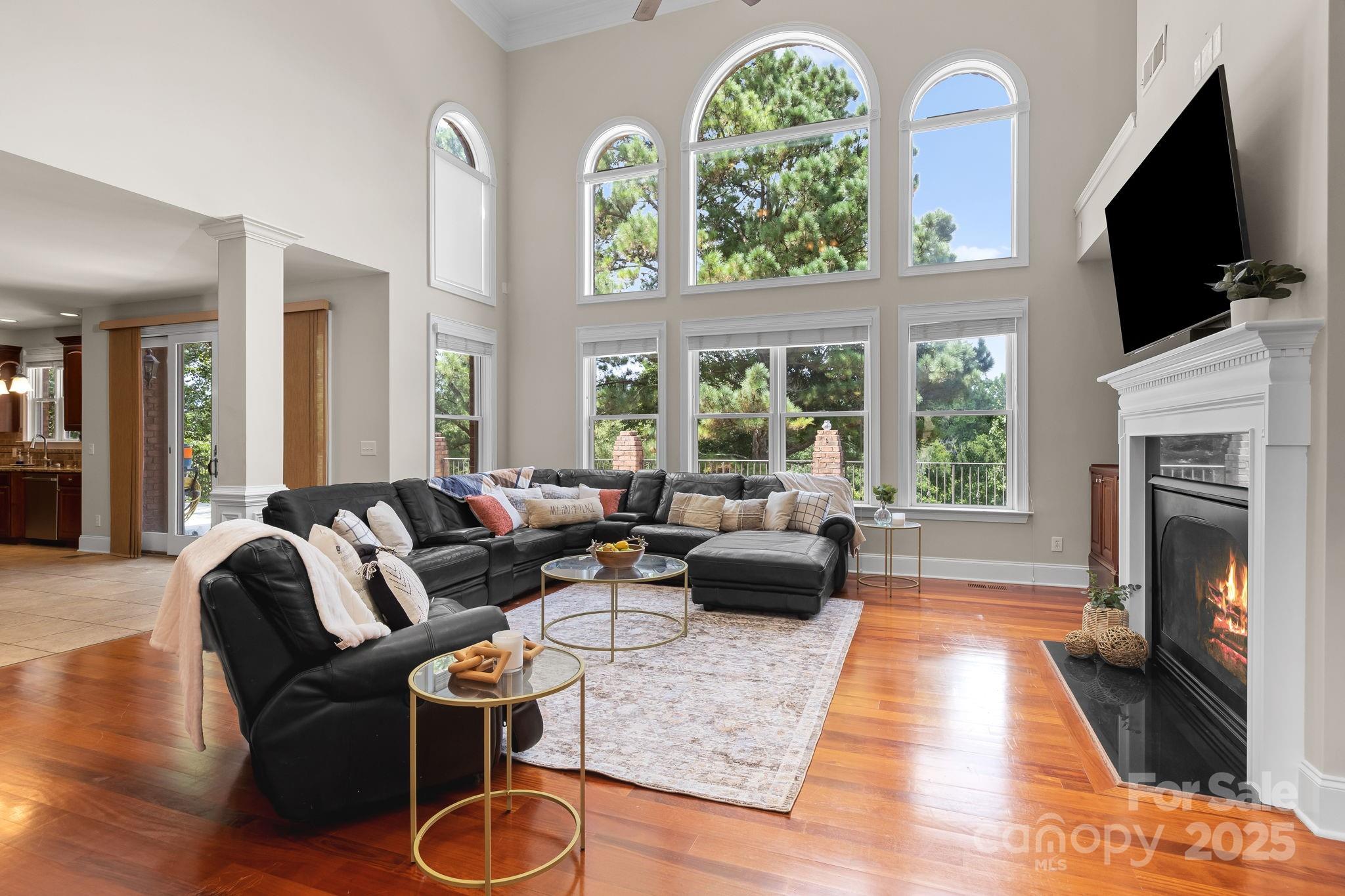 1487 Winged Foot Drive