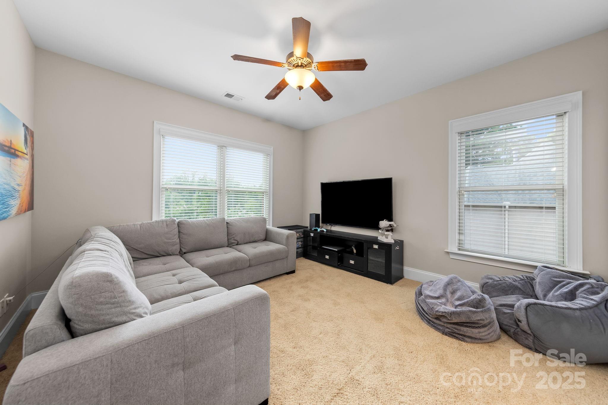 1487 Winged Foot Drive