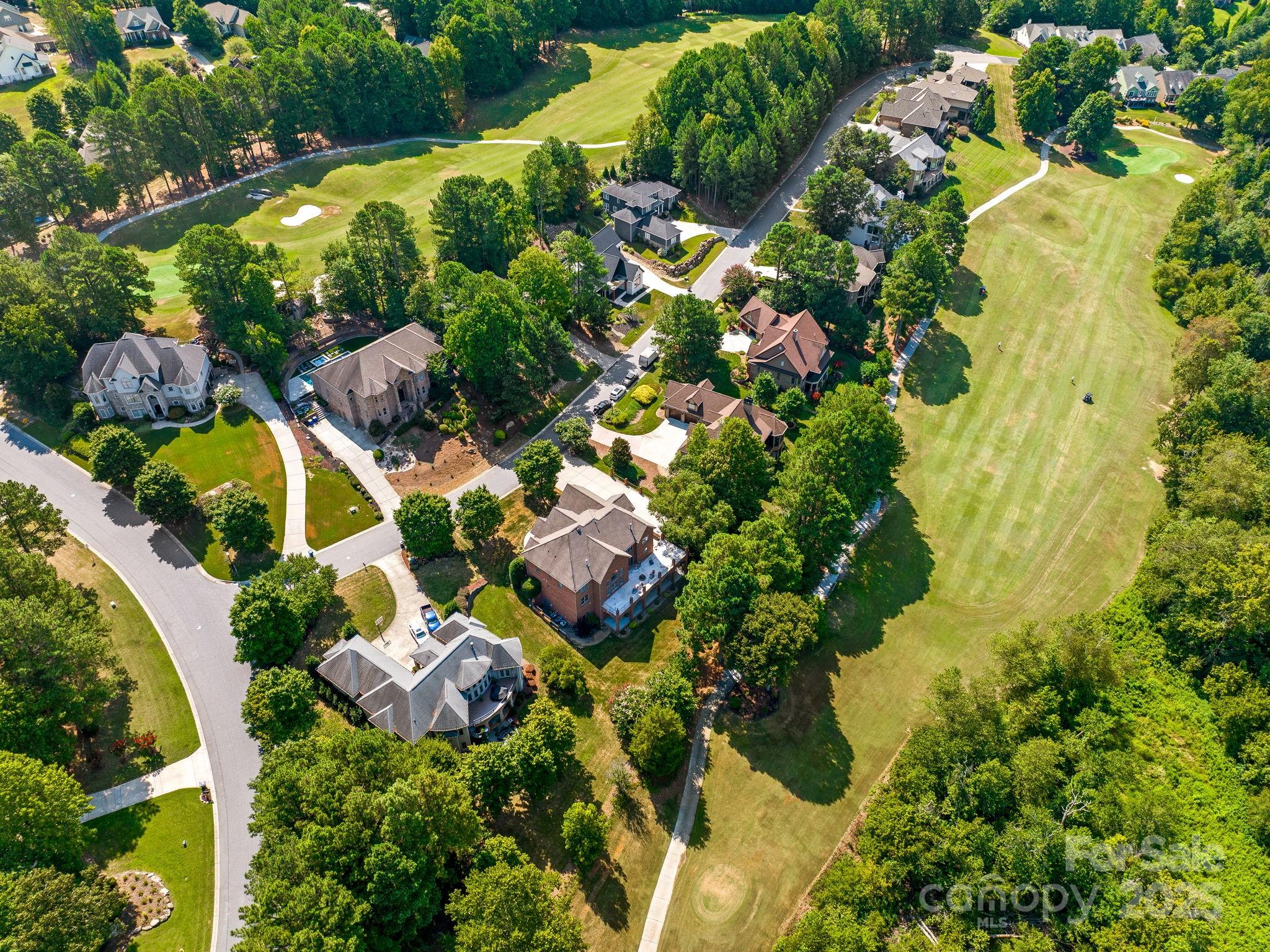 1487 Winged Foot Drive