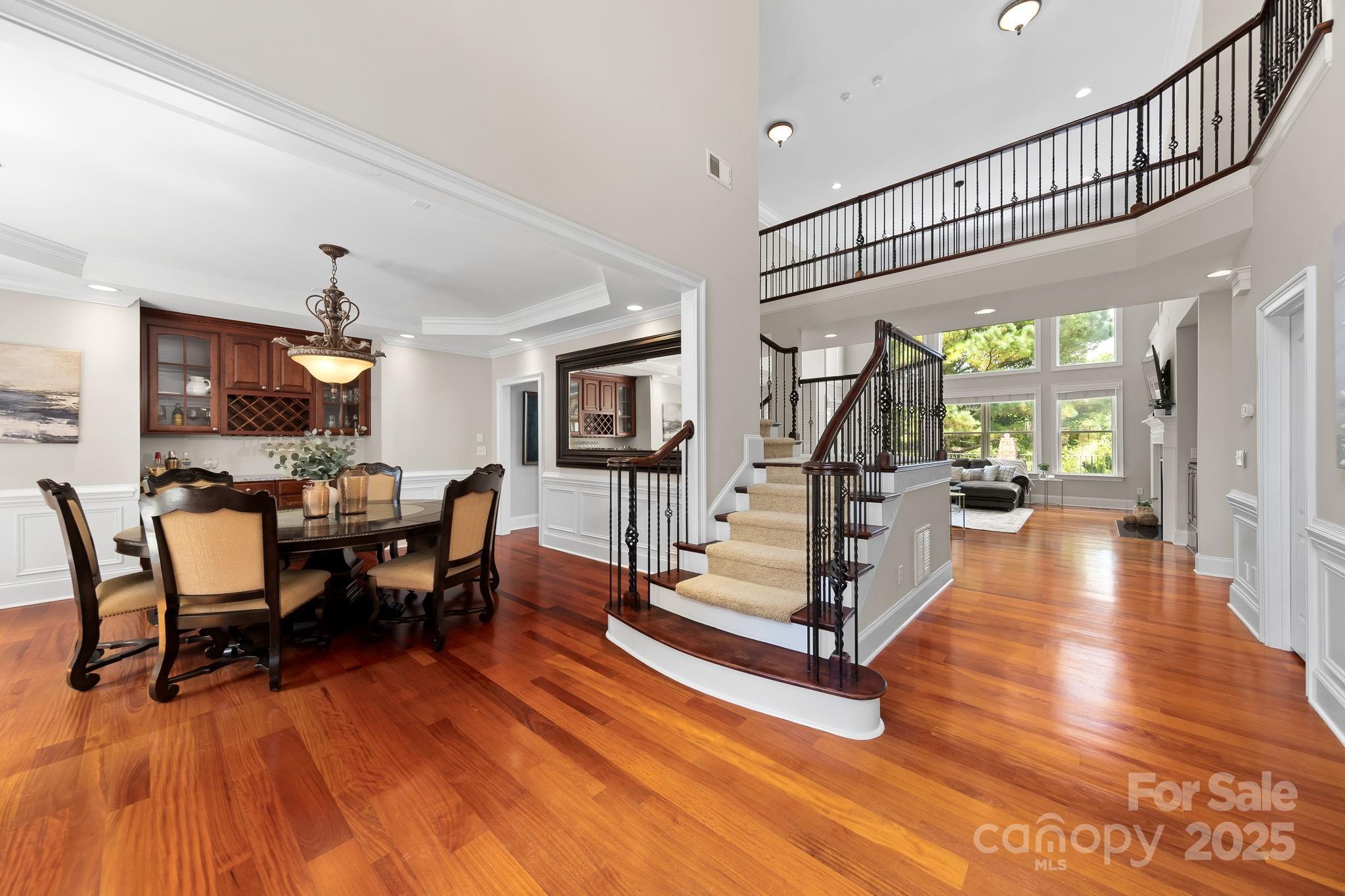 1487 Winged Foot Drive