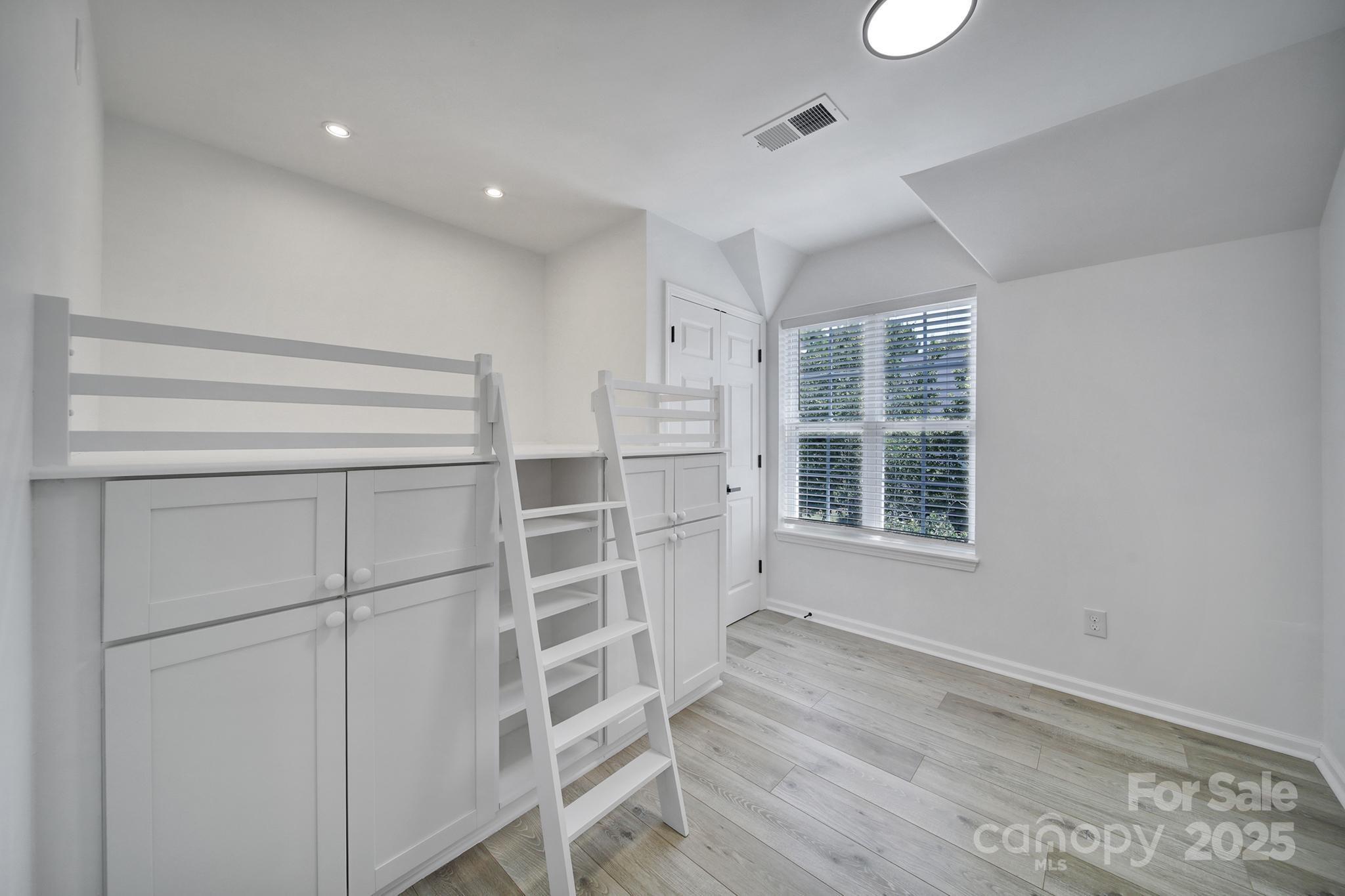 13425 Meadowmere Road