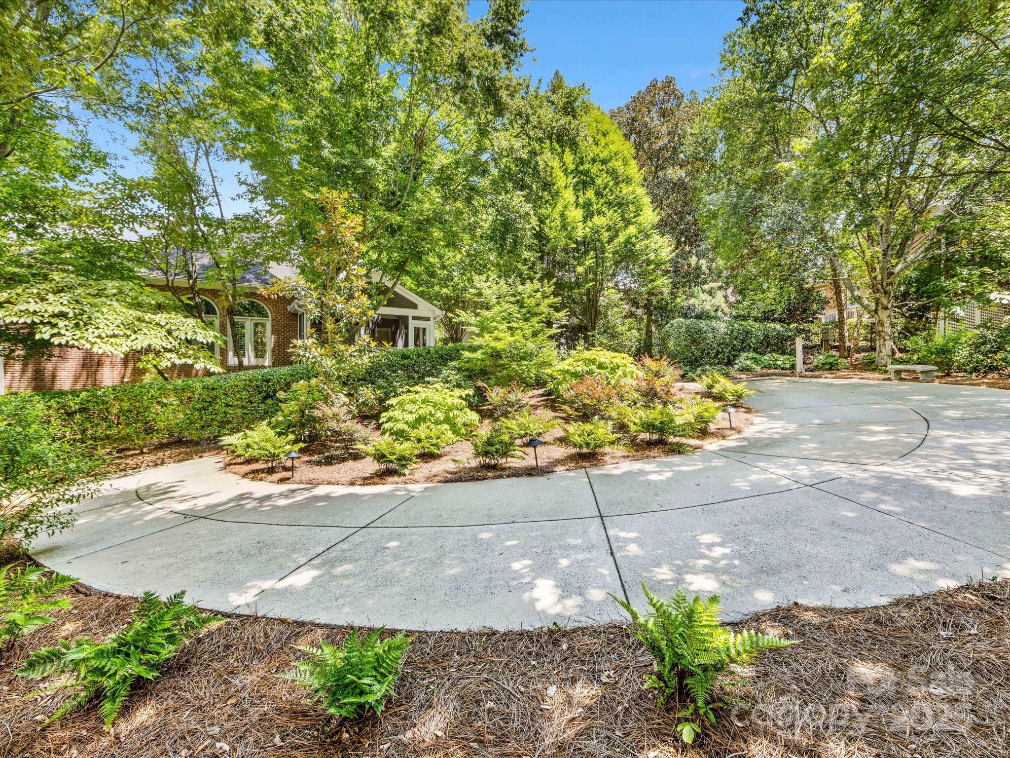 10525 Newberry Park Lane