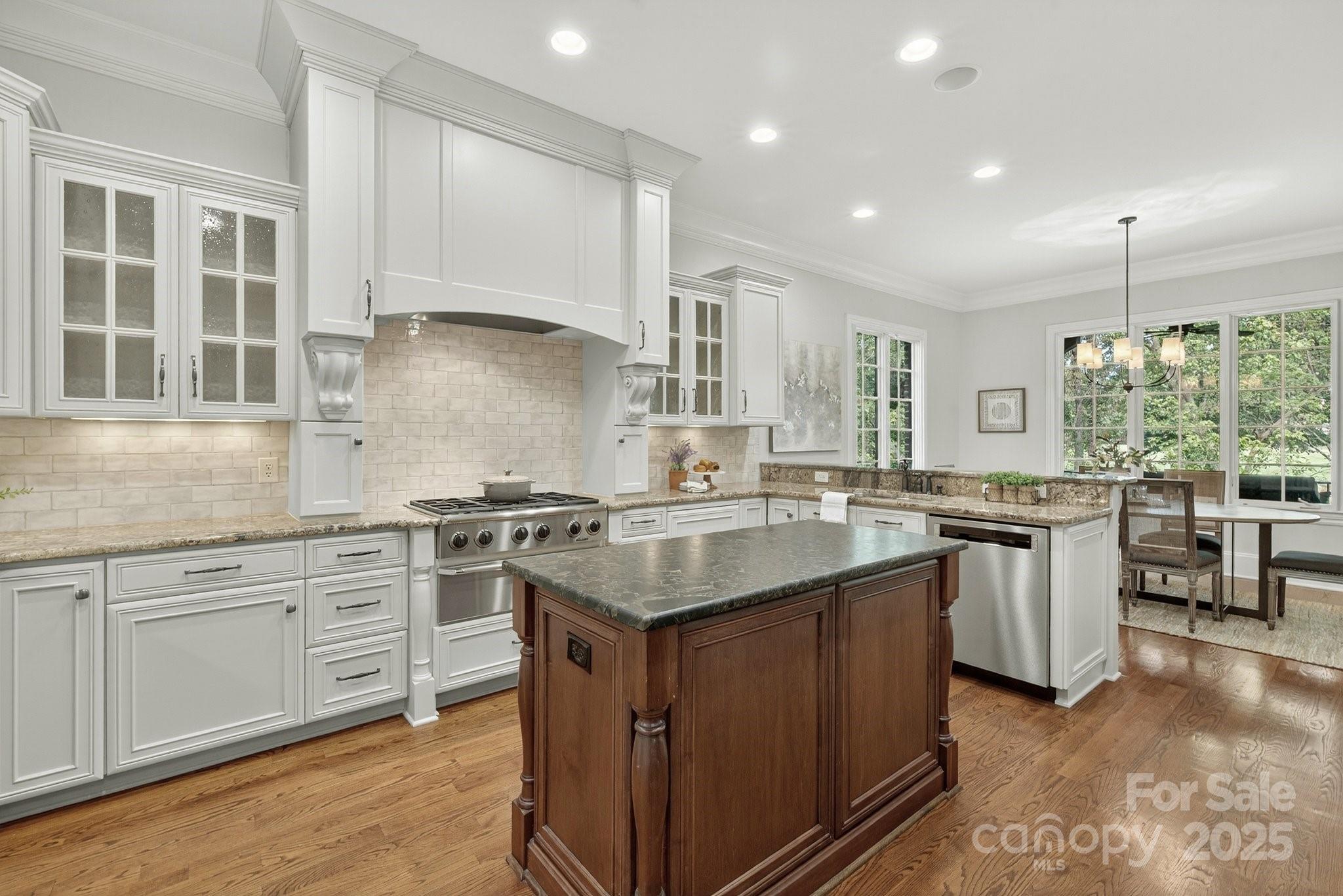 207 Belle Meade Court