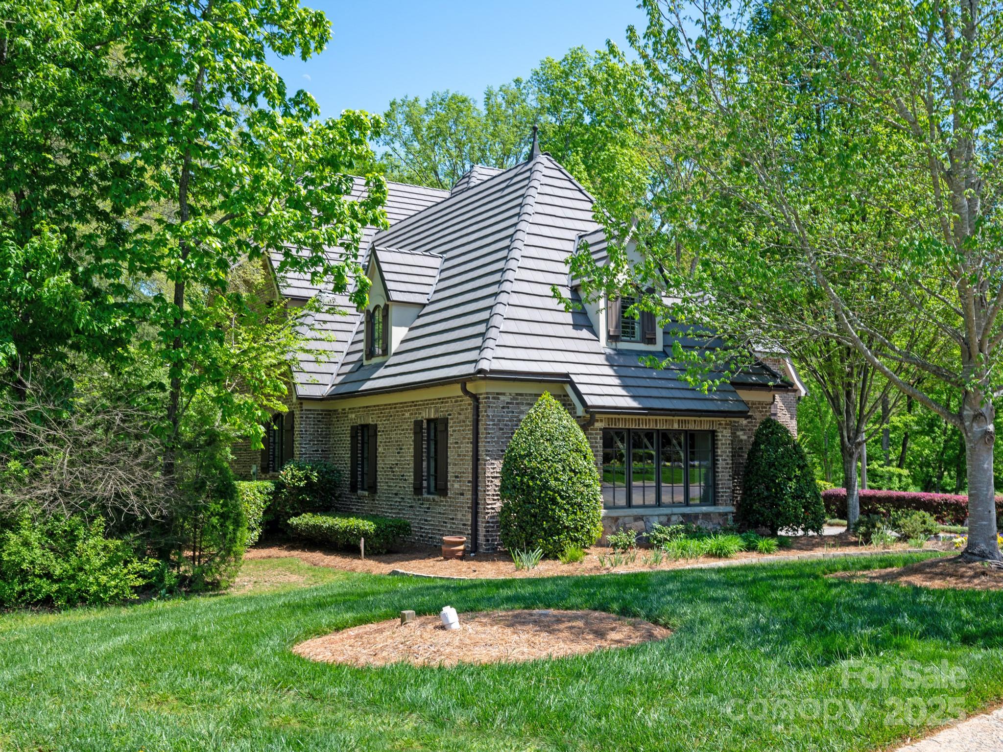 207 Belle Meade Court