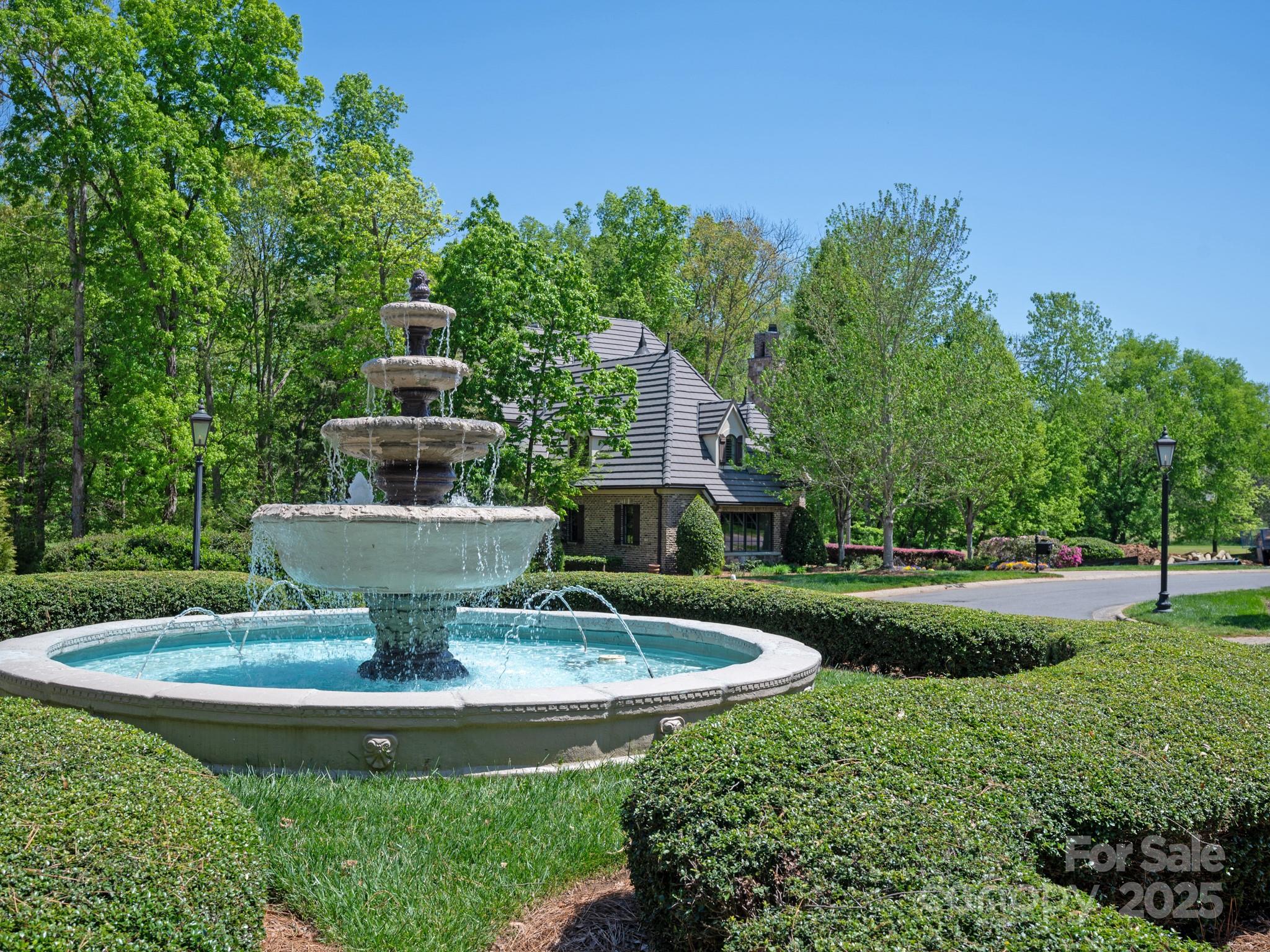 207 Belle Meade Court