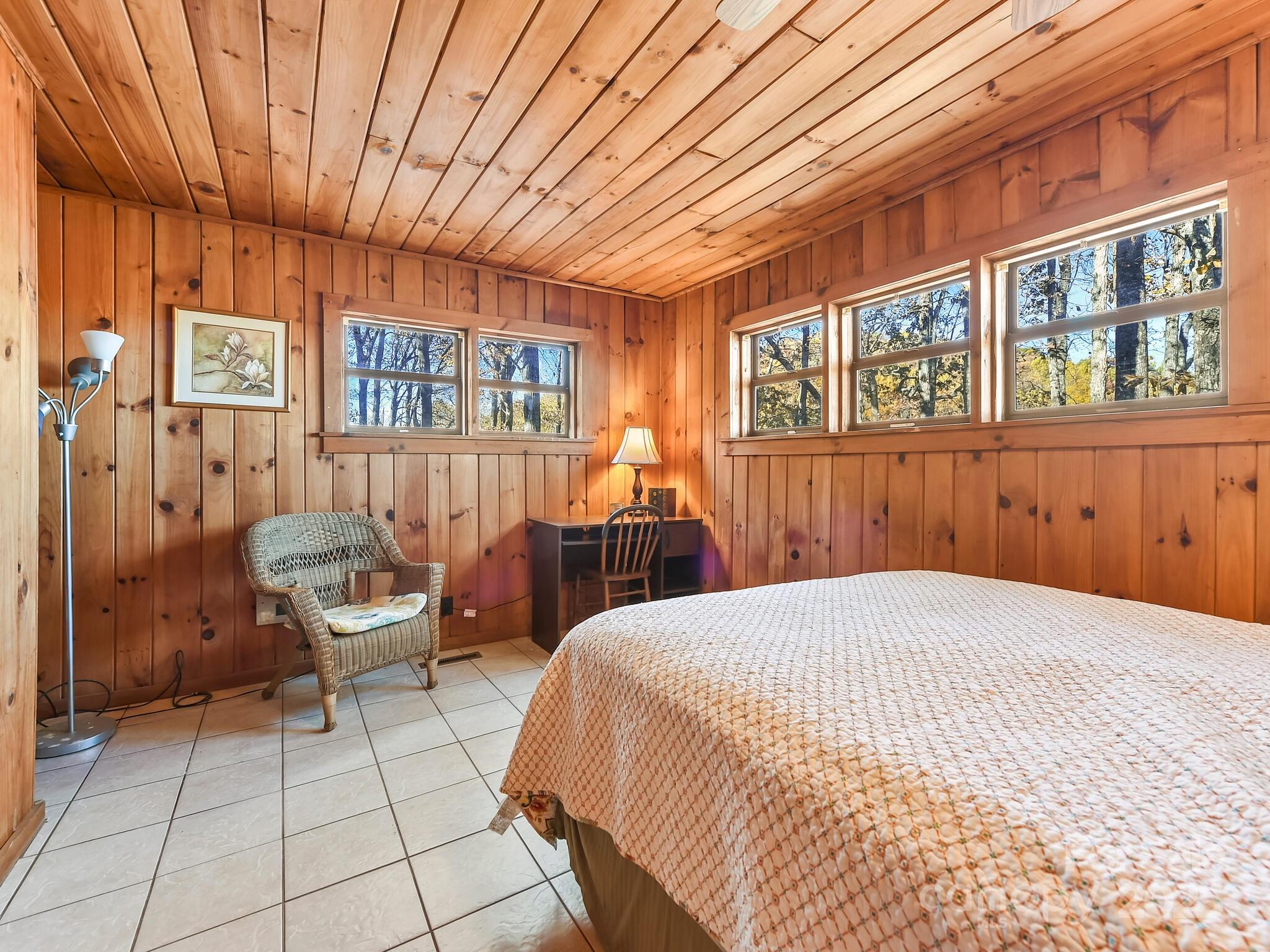 20 Fairview Heights Drive