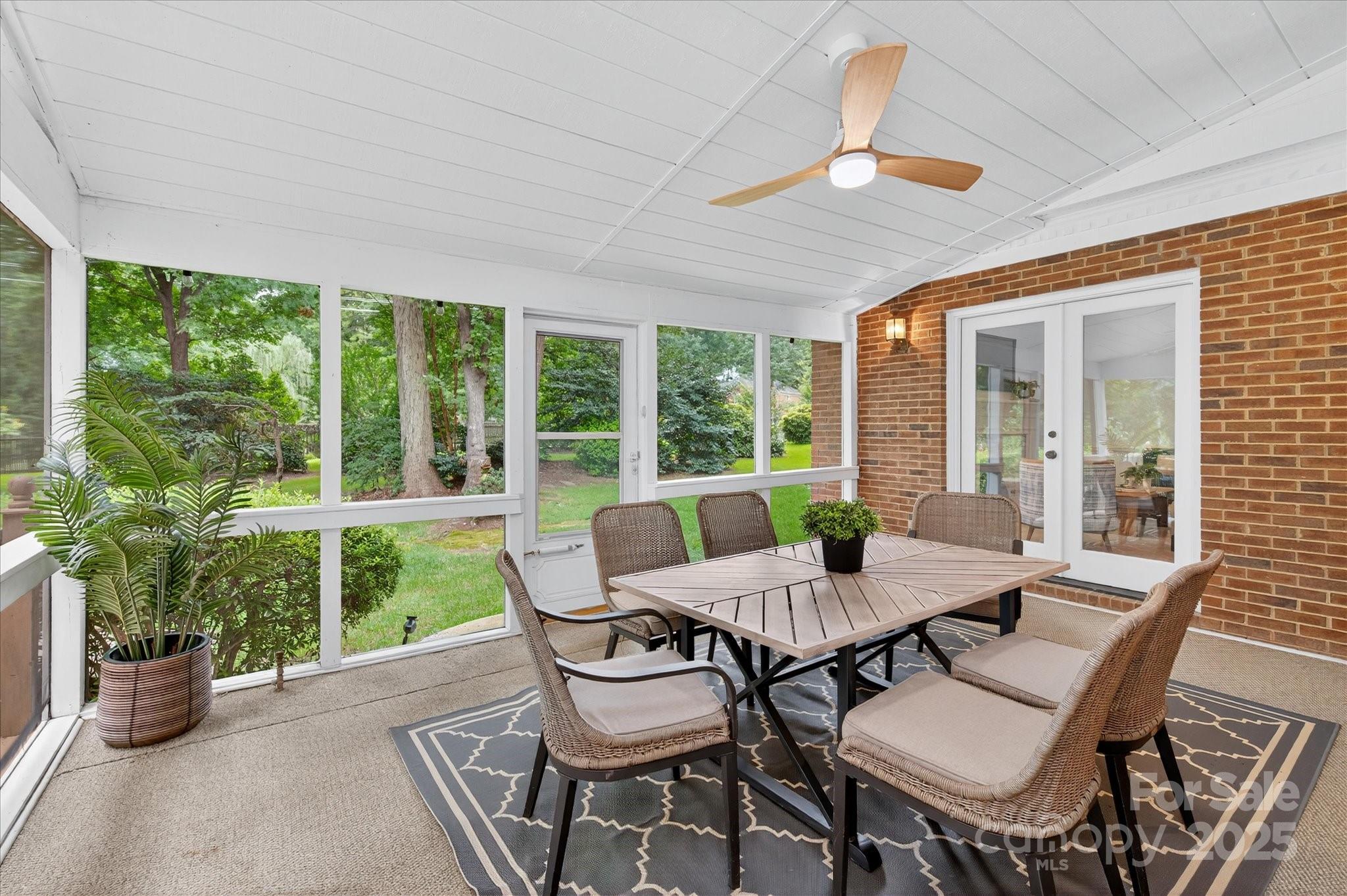 833 Spring Oaks Drive