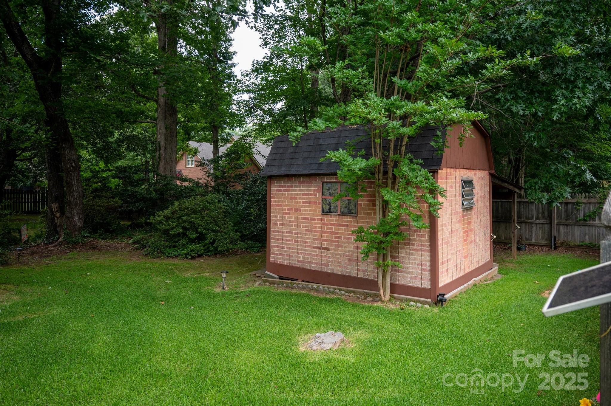 833 Spring Oaks Drive