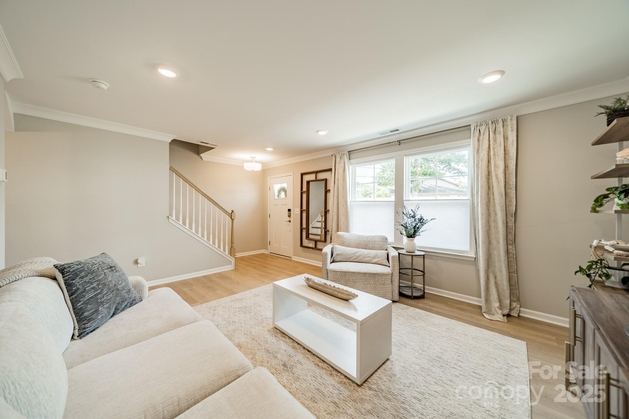 5013 Nestling Spring Street