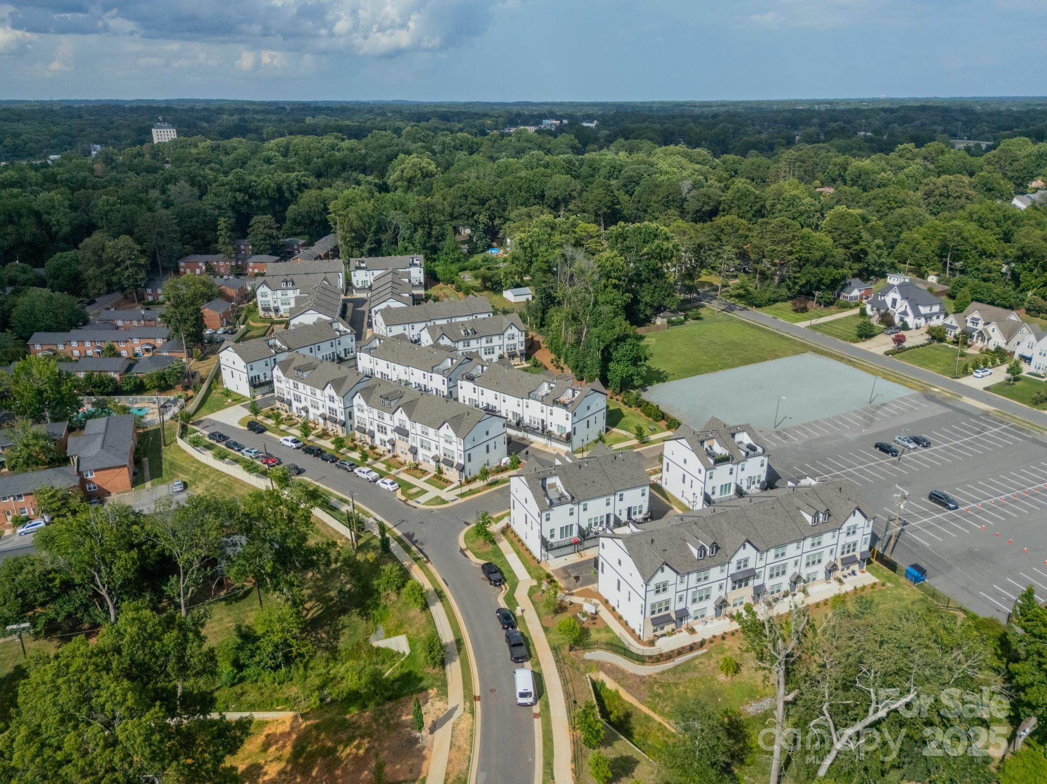 5013 Nestling Spring Street