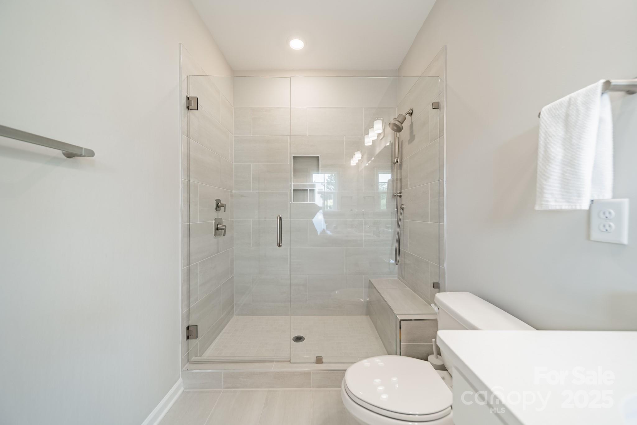 5013 Nestling Spring Street