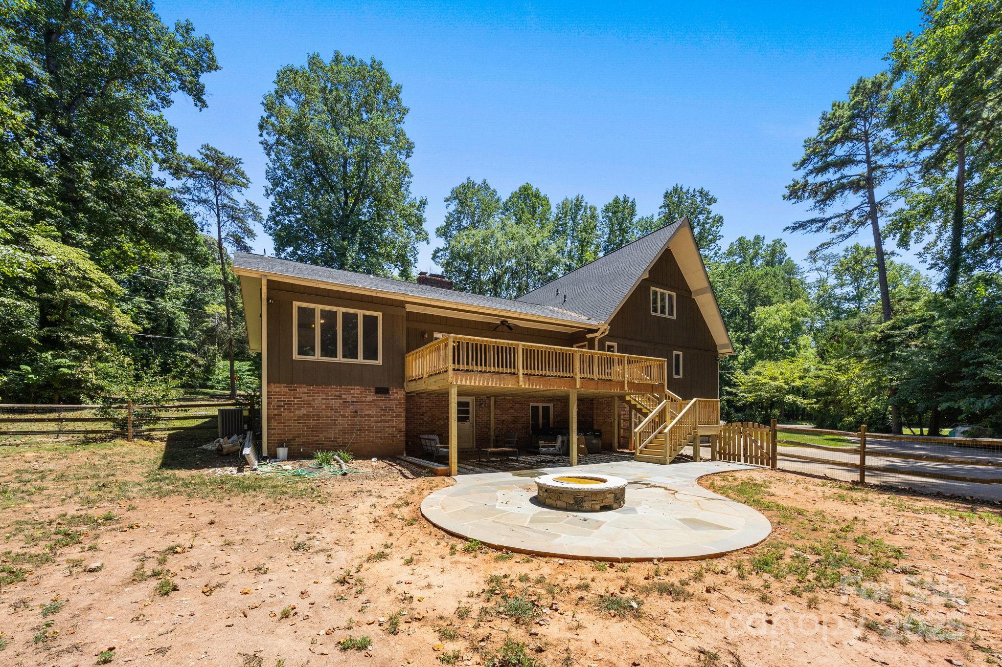501 Fairway Drive