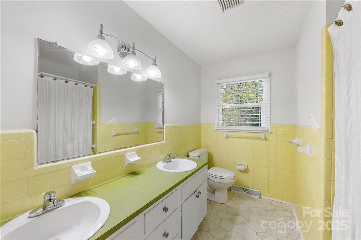 1840 Stoneyridge Drive