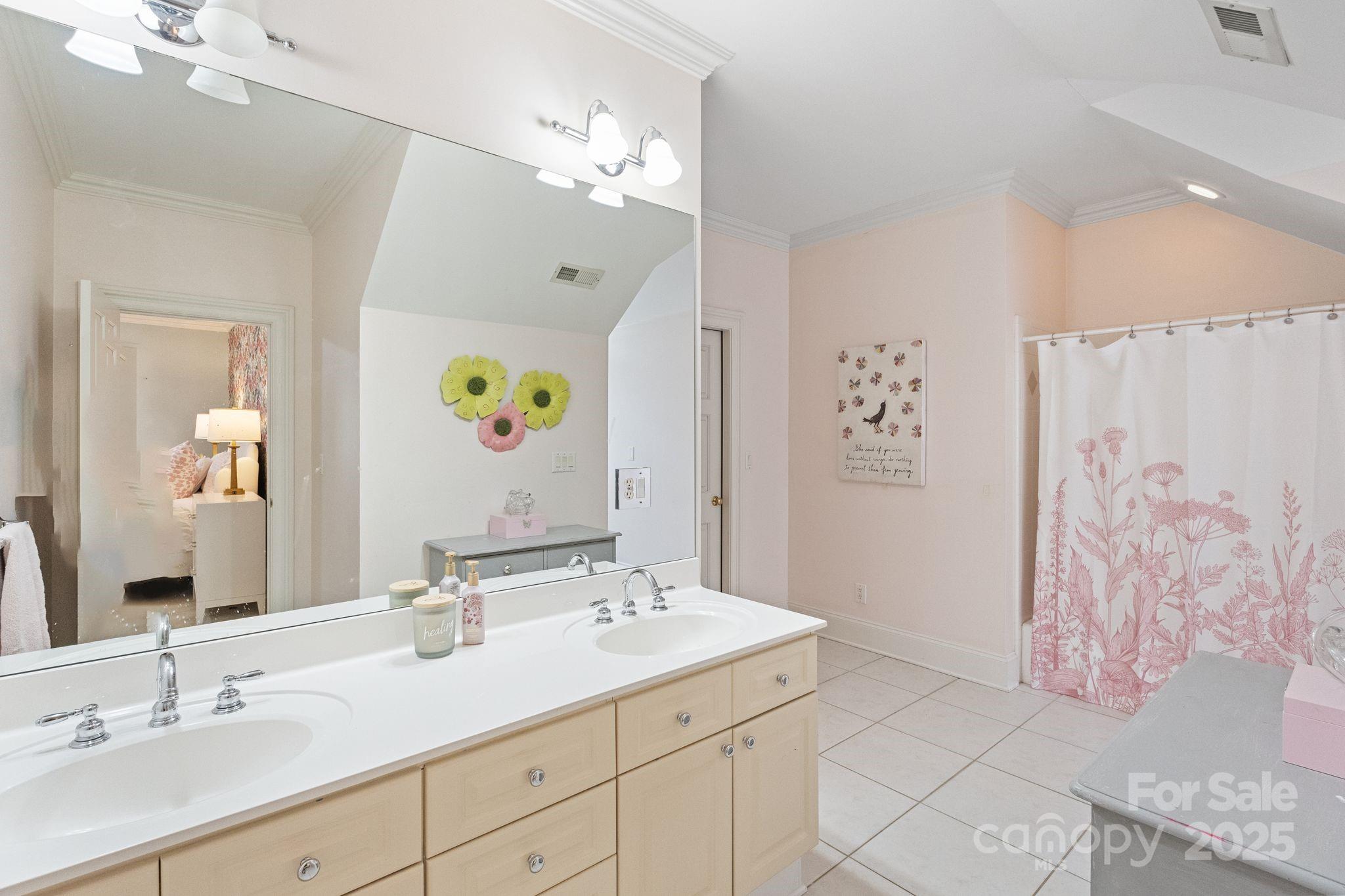 3605 Hampton Manor Drive