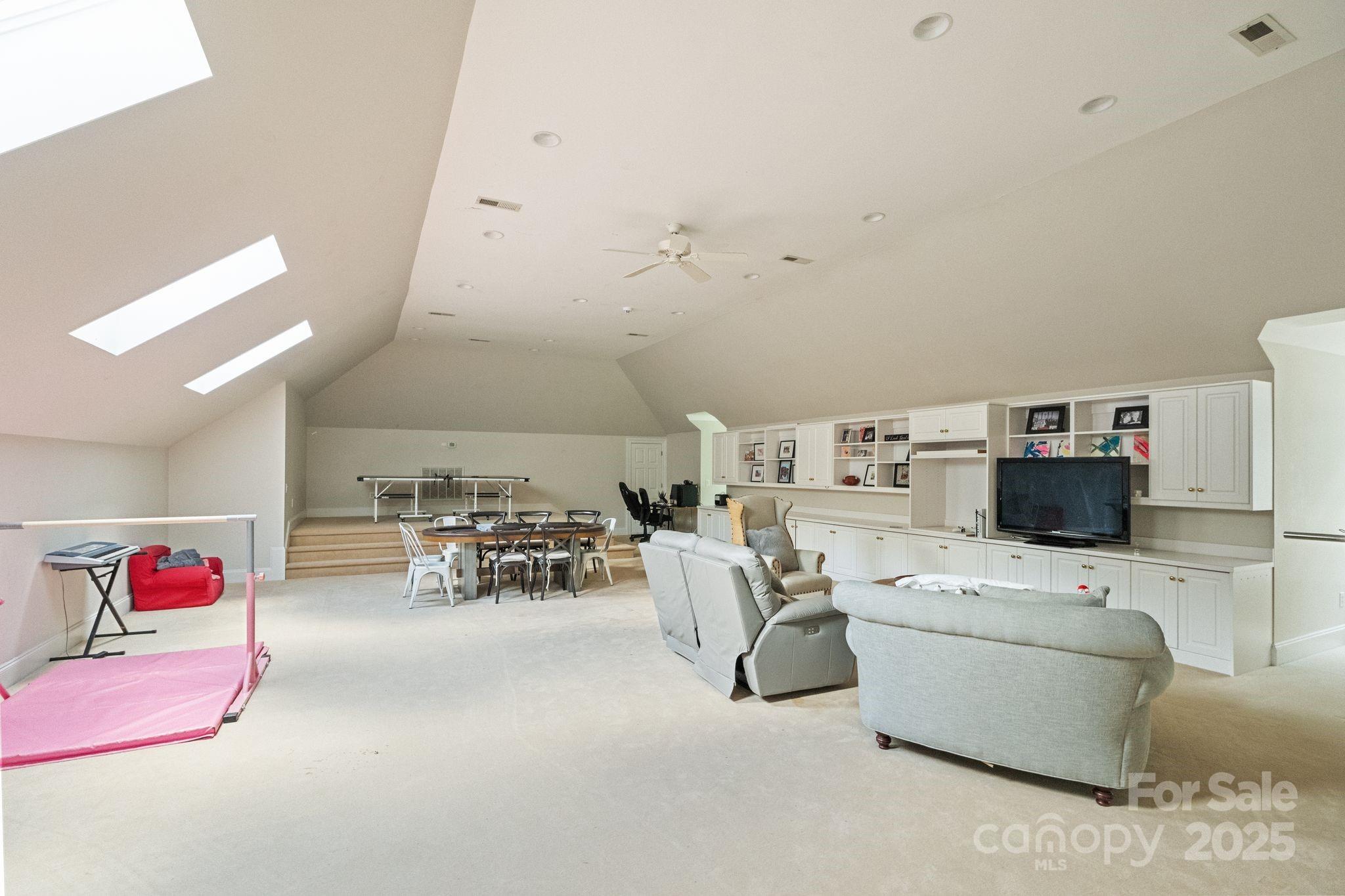 3605 Hampton Manor Drive