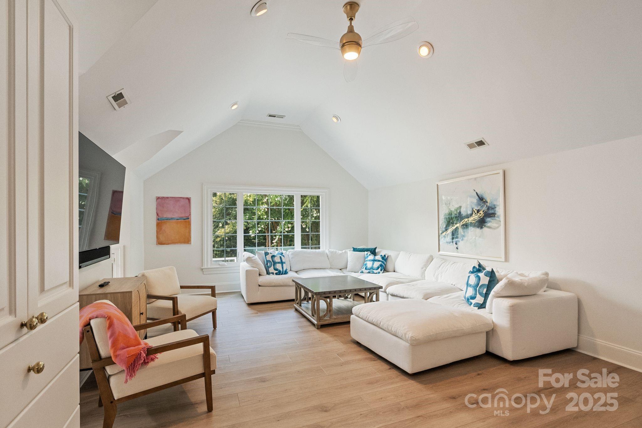 3605 Hampton Manor Drive