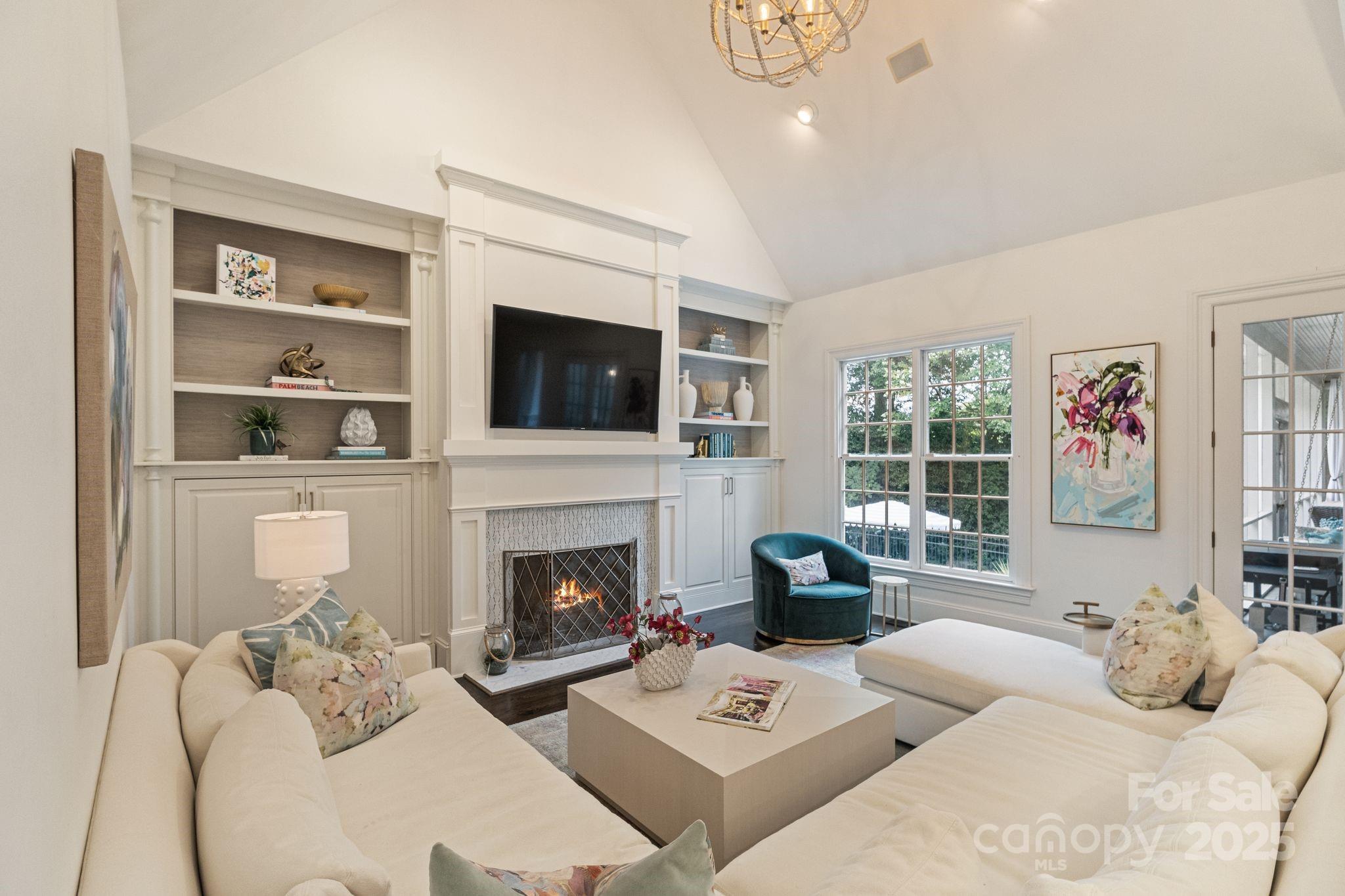 3605 Hampton Manor Drive