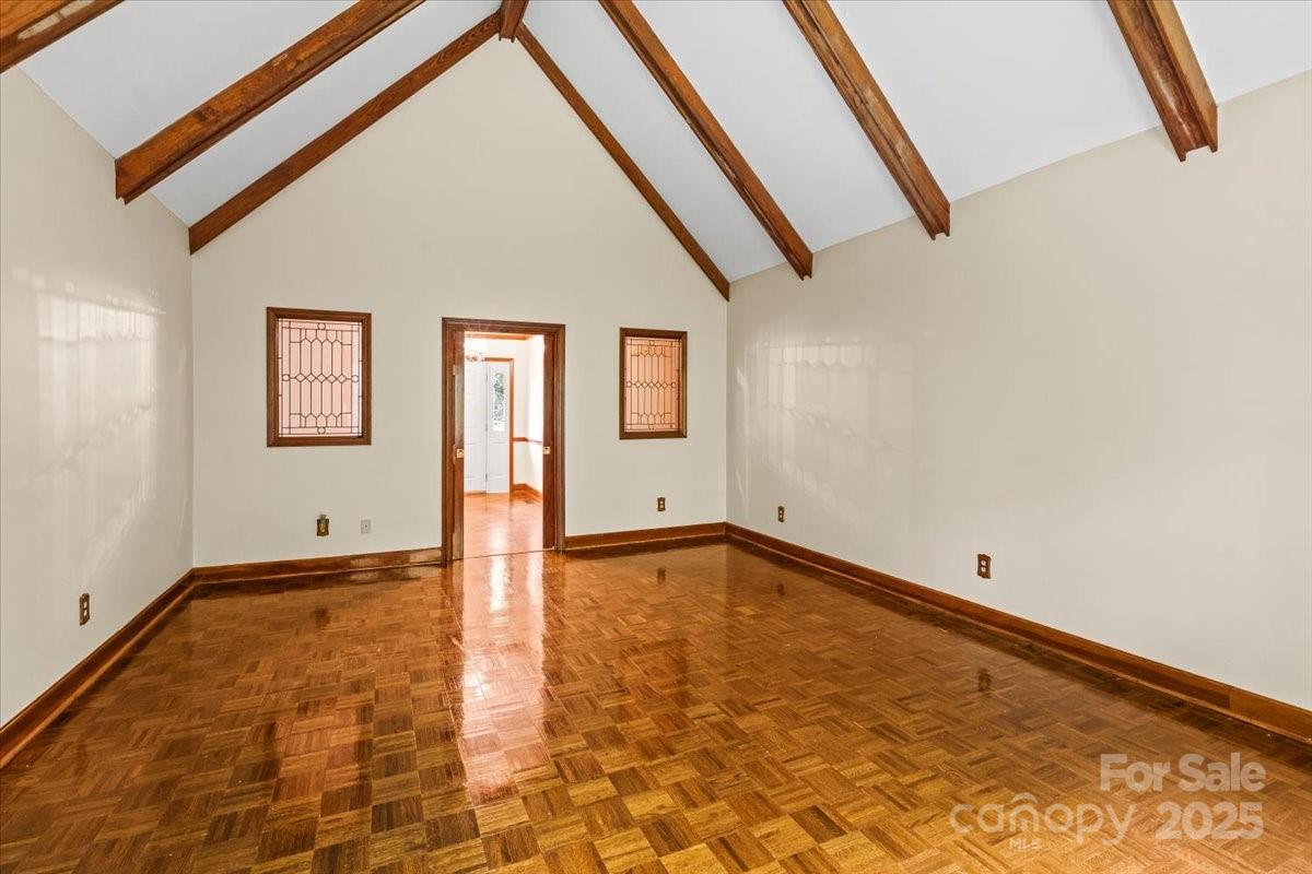 2502 Knights Court
