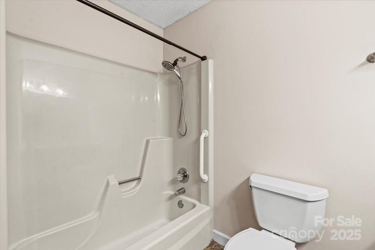 2502 Knights Court