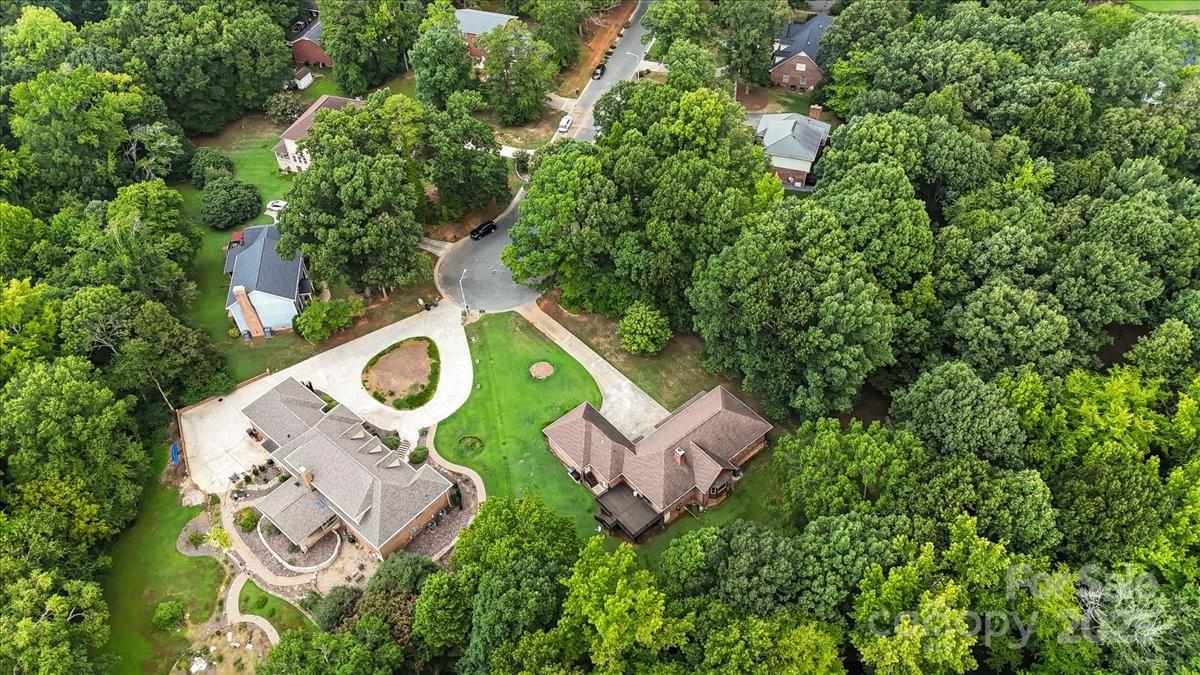 2502 Knights Court