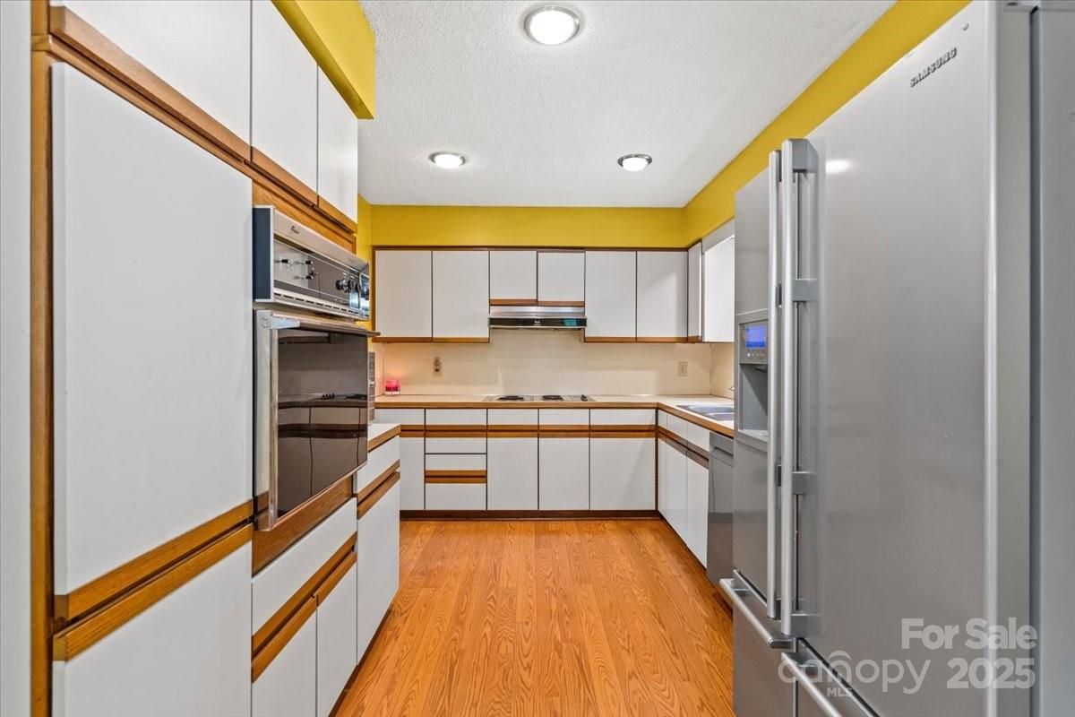 2502 Knights Court