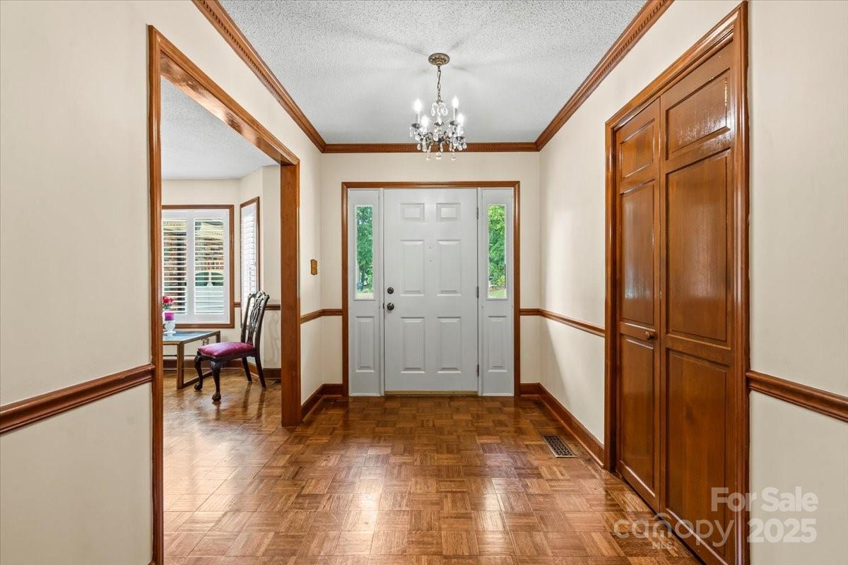 2502 Knights Court