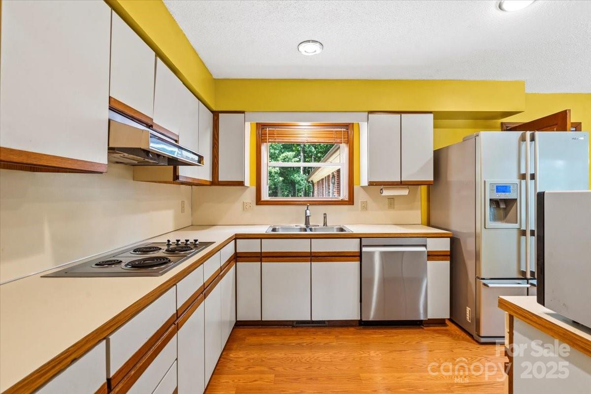 2502 Knights Court