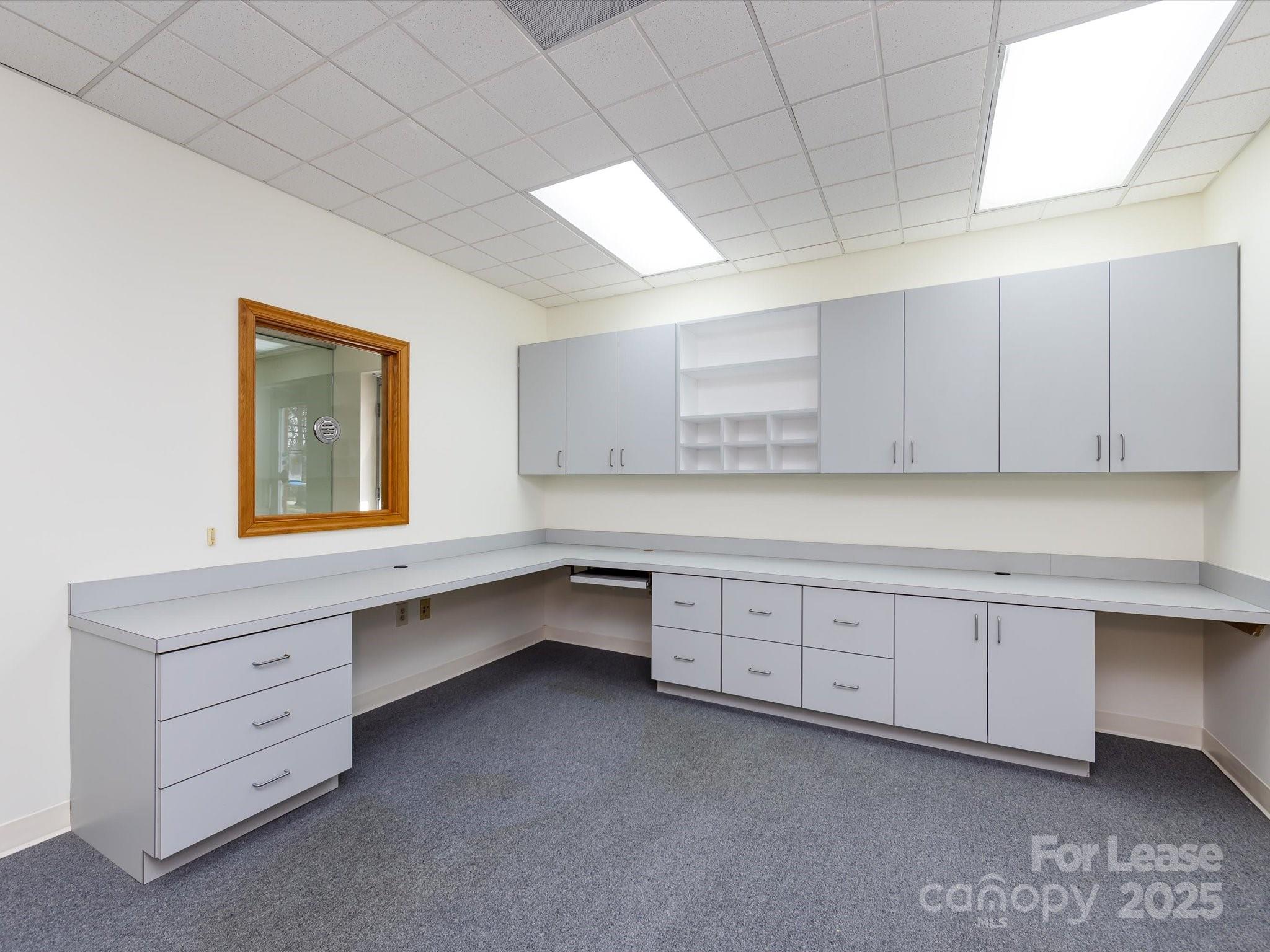 1812 W Morehead Street