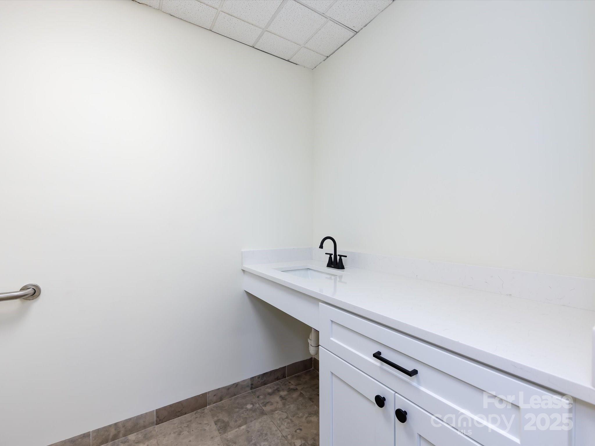 1812 W Morehead Street