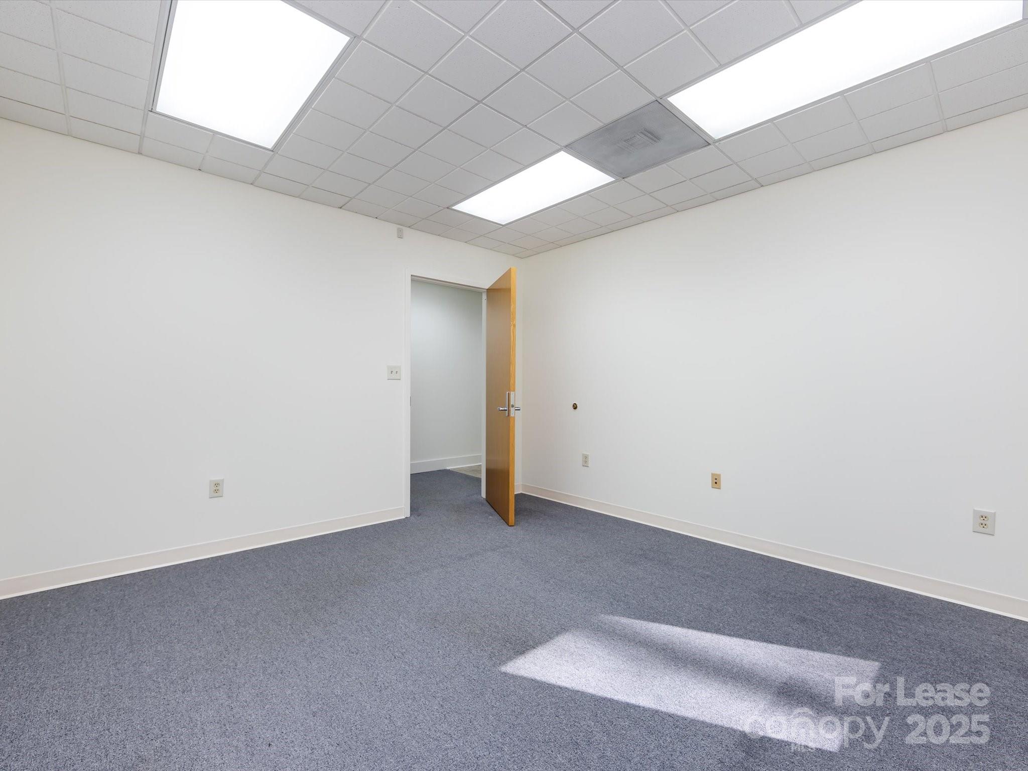 1812 W Morehead Street