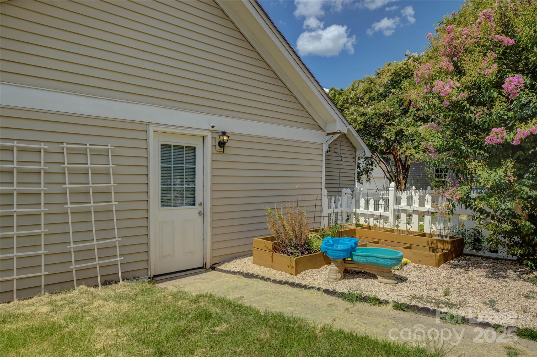 11330 Deer Ridge Lane