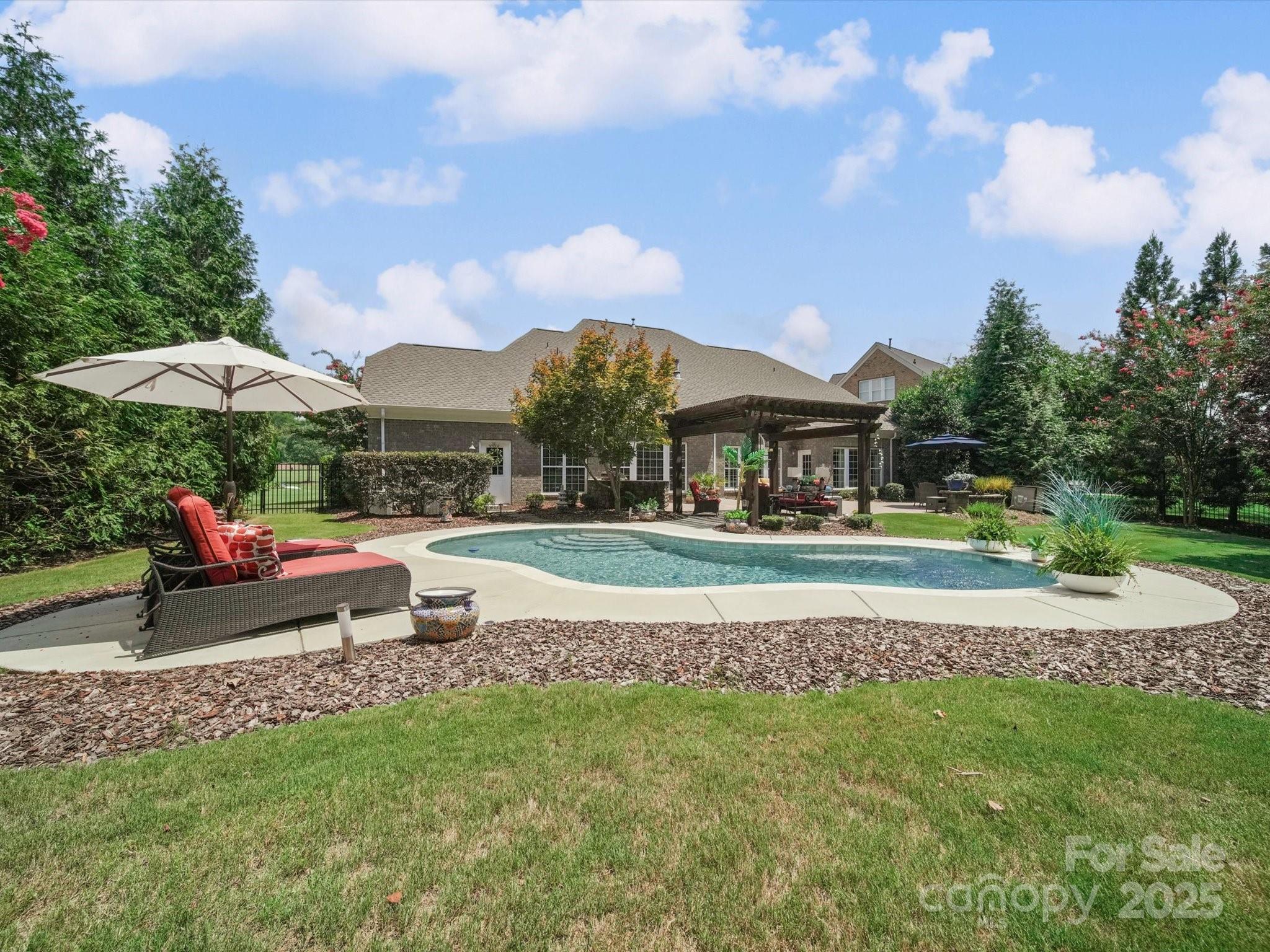 2608 Creek Manor Drive