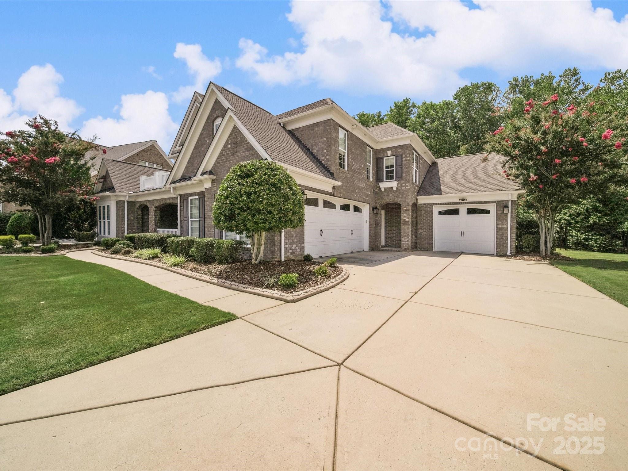 2608 Creek Manor Drive