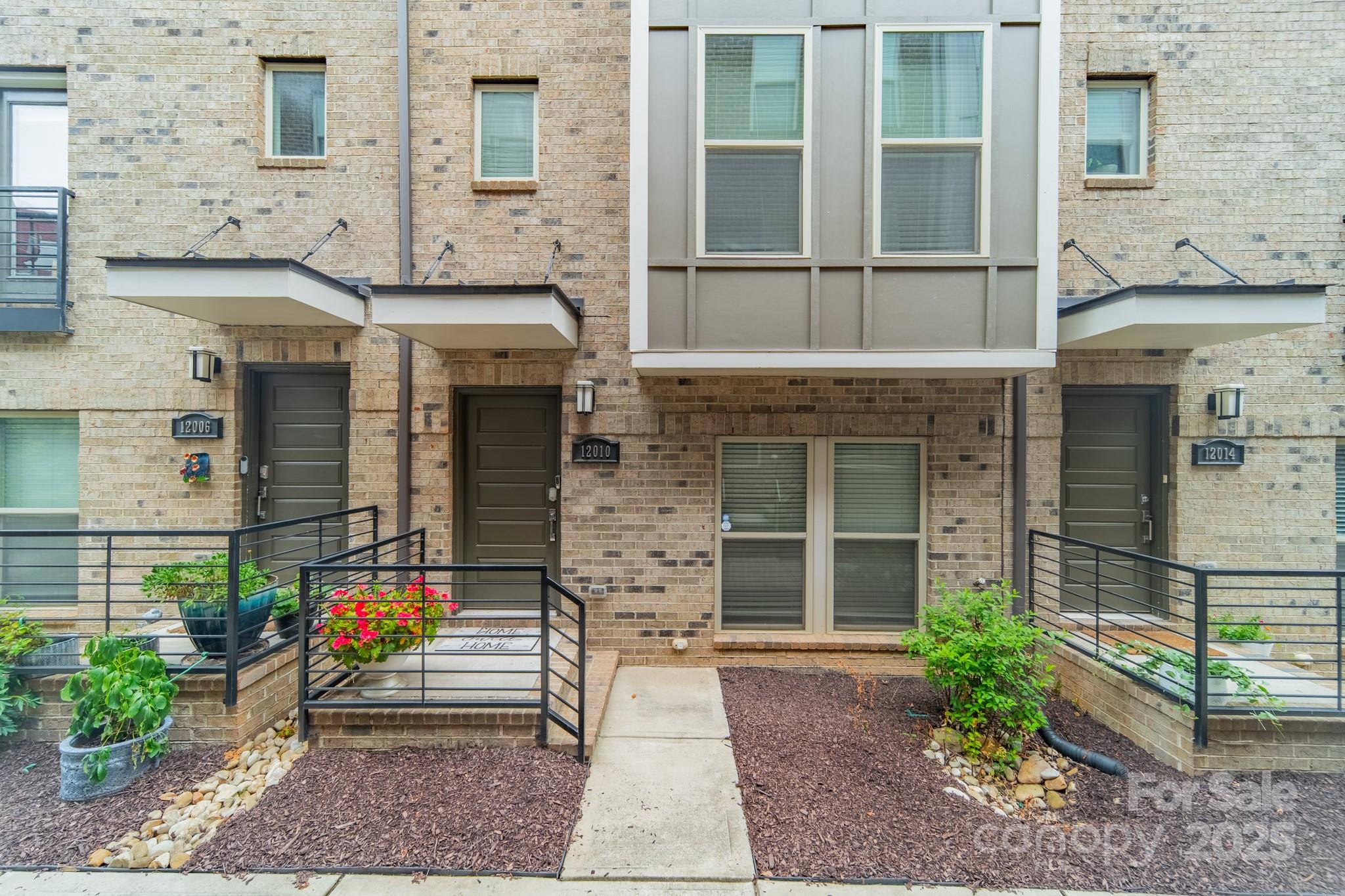 12010 Brooklyn Avenue