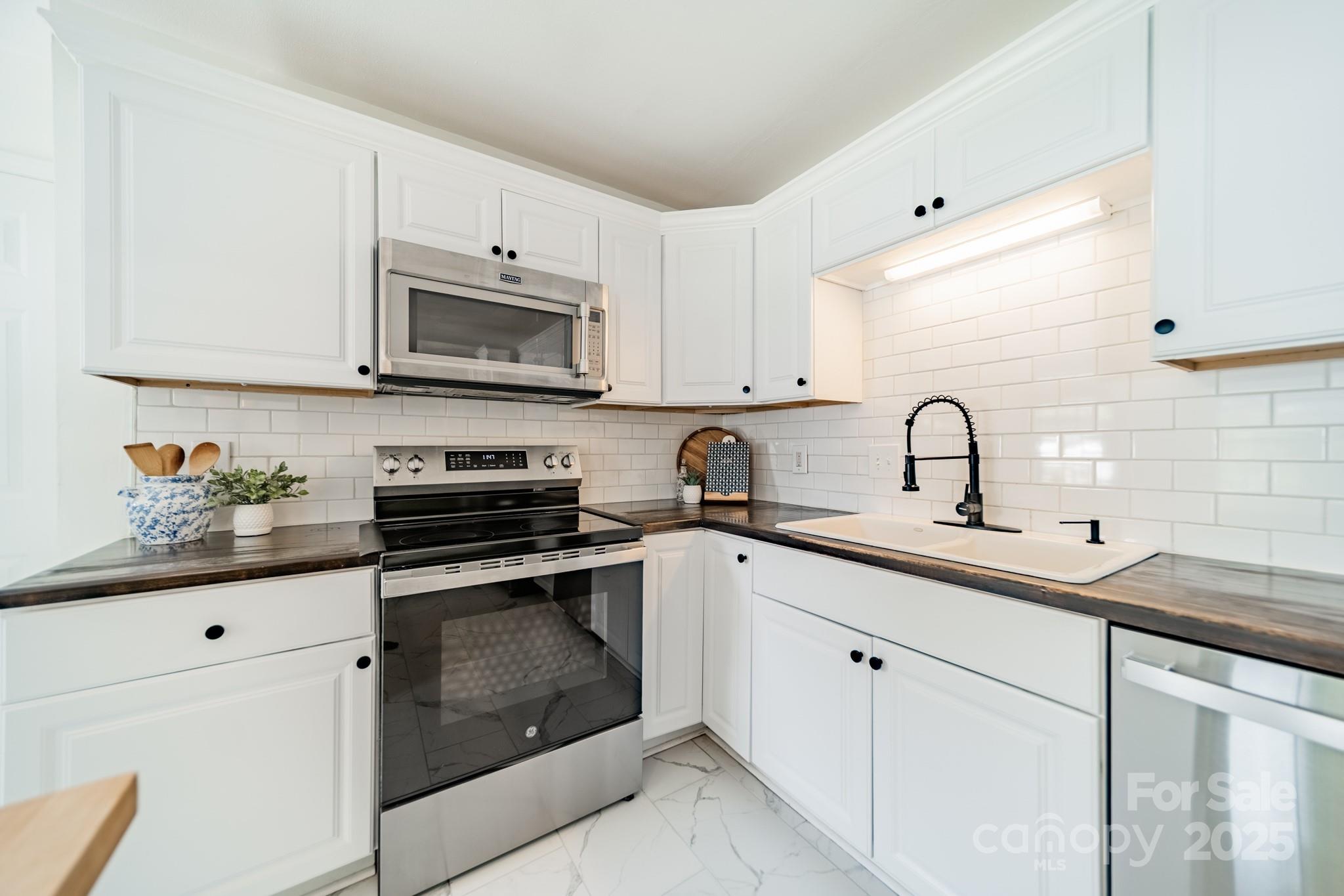 4123 Tamerlane Drive