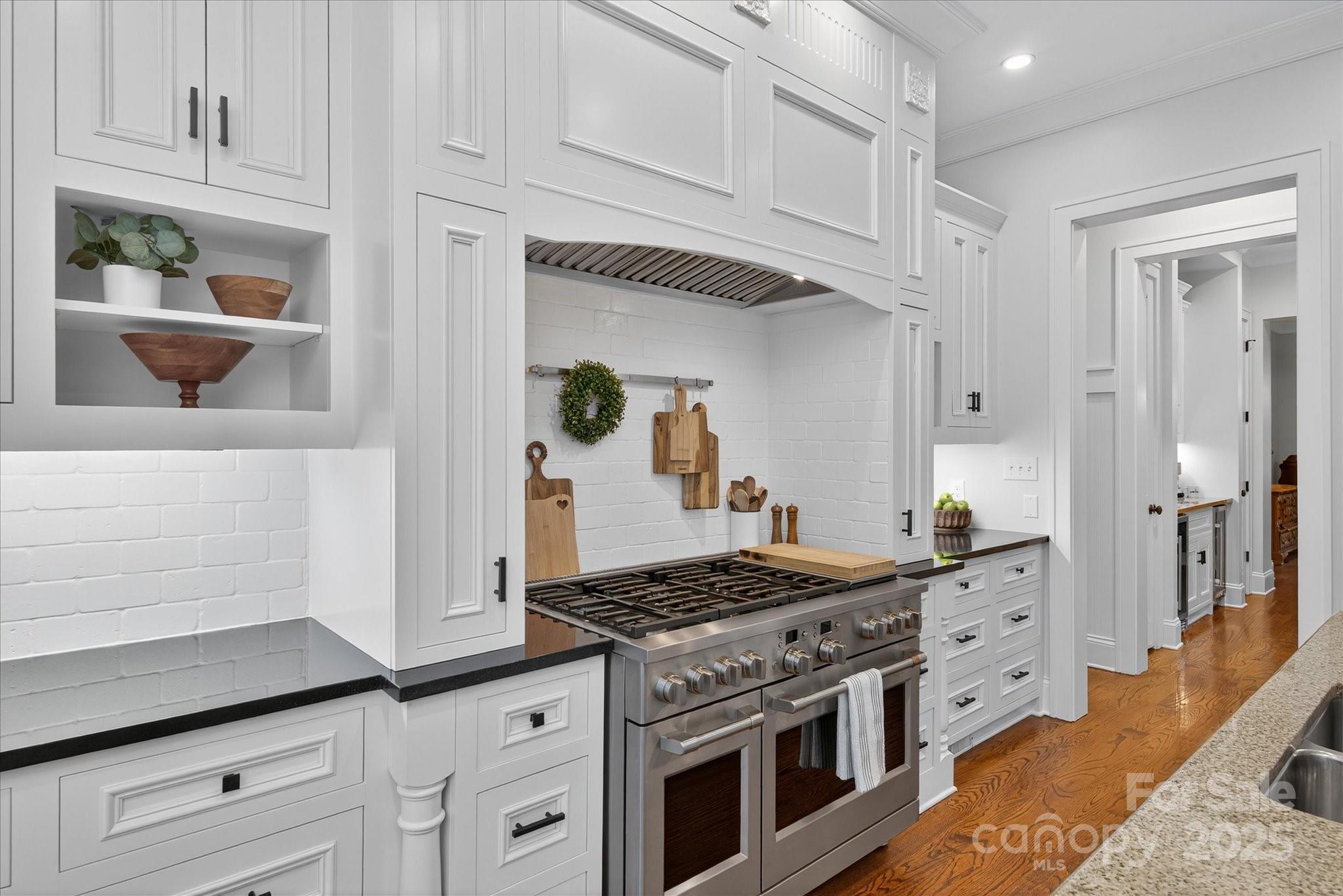 10535 Island Point Road