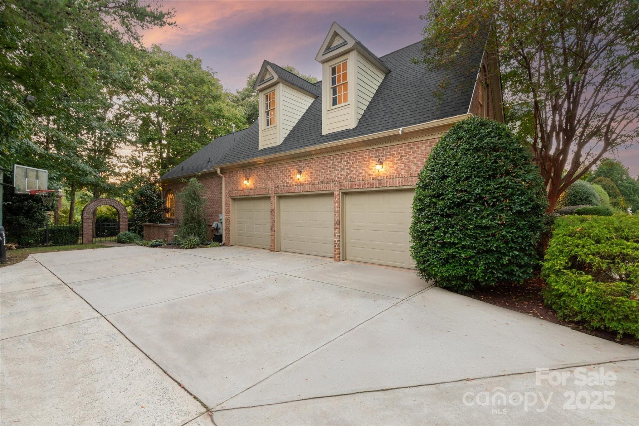 9017 Man Of War Drive