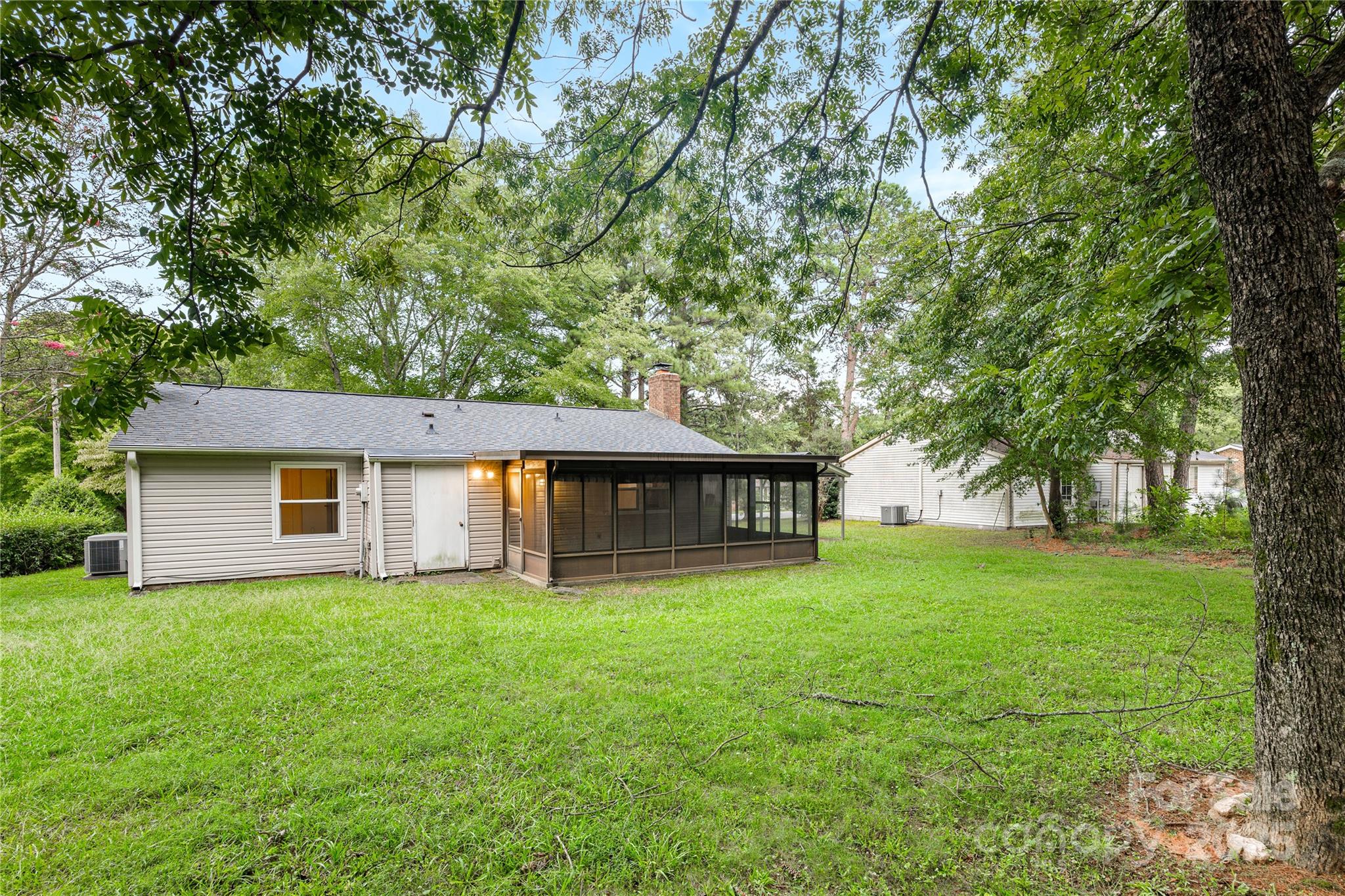 7916 Holly Hill Road