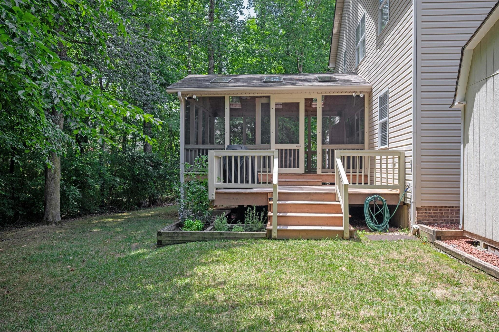 2524 Macie Glen Court