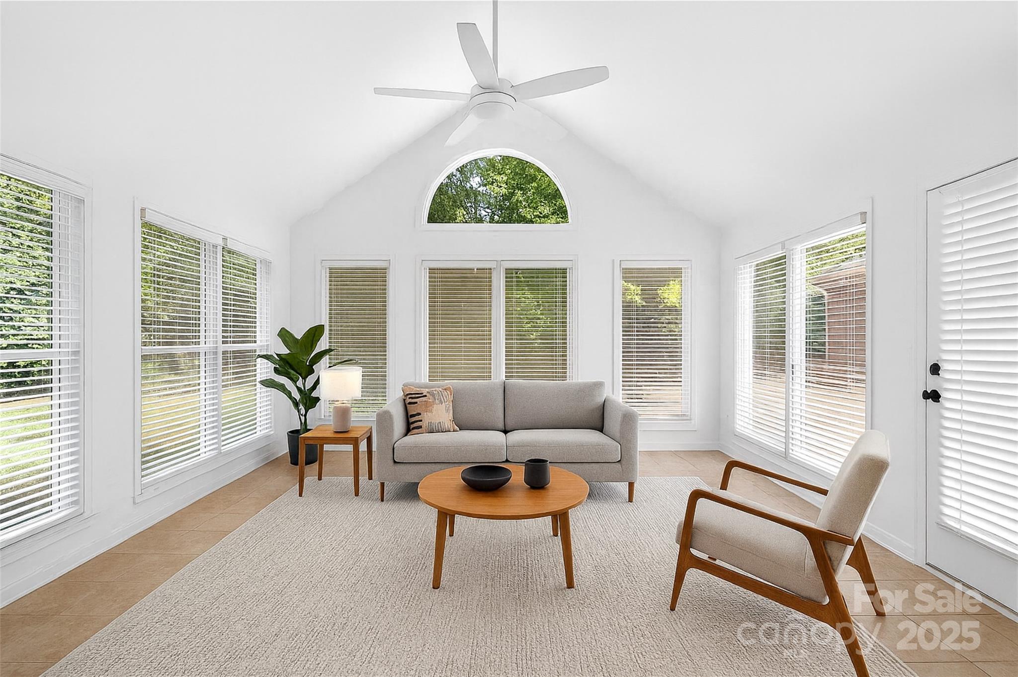 1039 Shadowbrook Lane