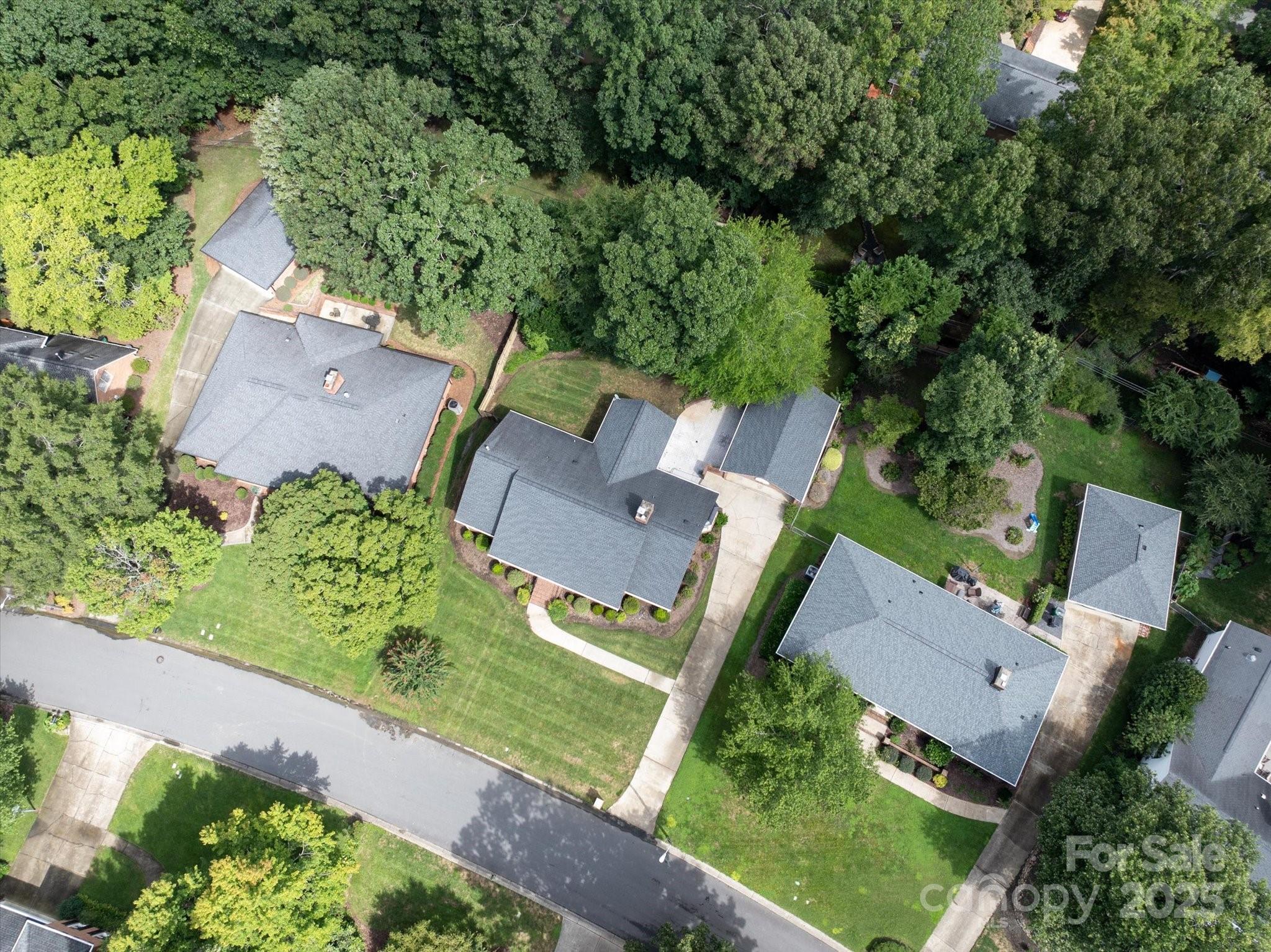 1039 Shadowbrook Lane