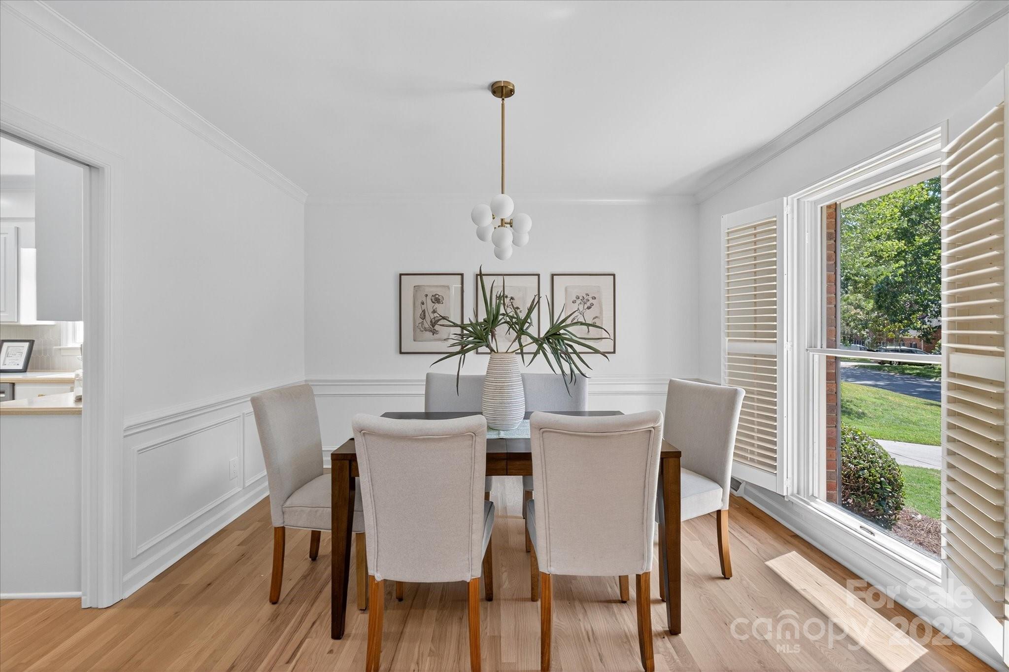 1039 Shadowbrook Lane