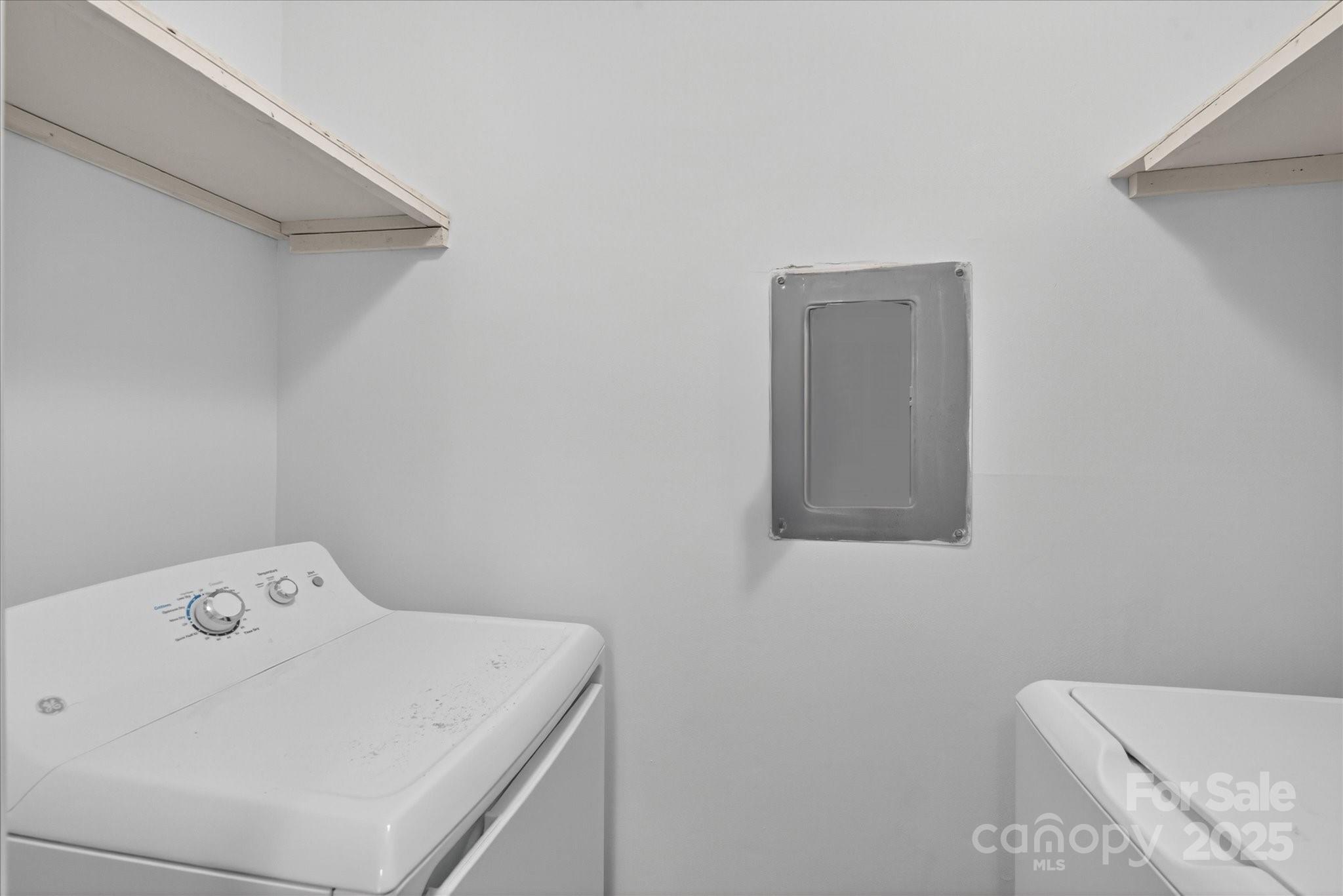 11084 Harrowfield Road