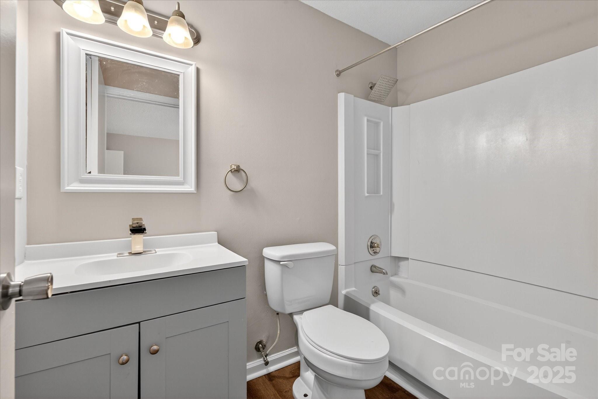 11084 Harrowfield Road