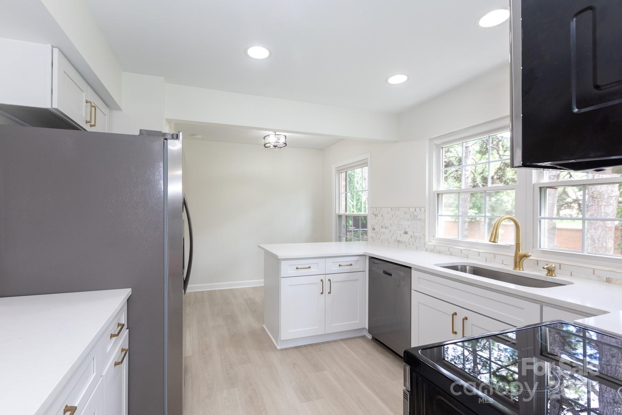 8356 Meadow Lakes Drive