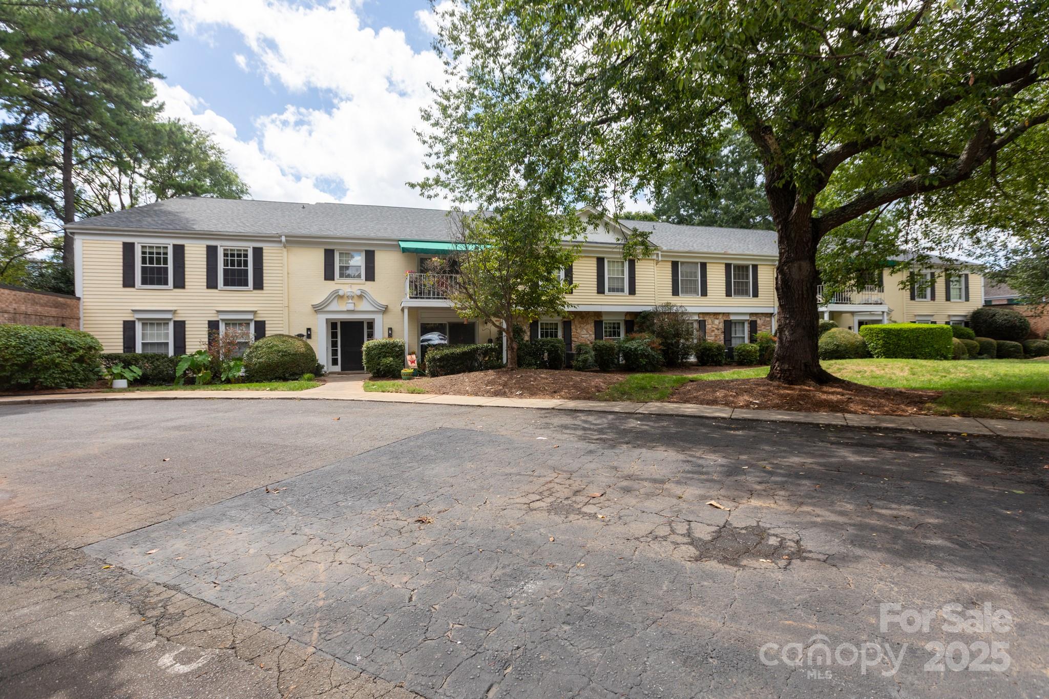 8356 Meadow Lakes Drive