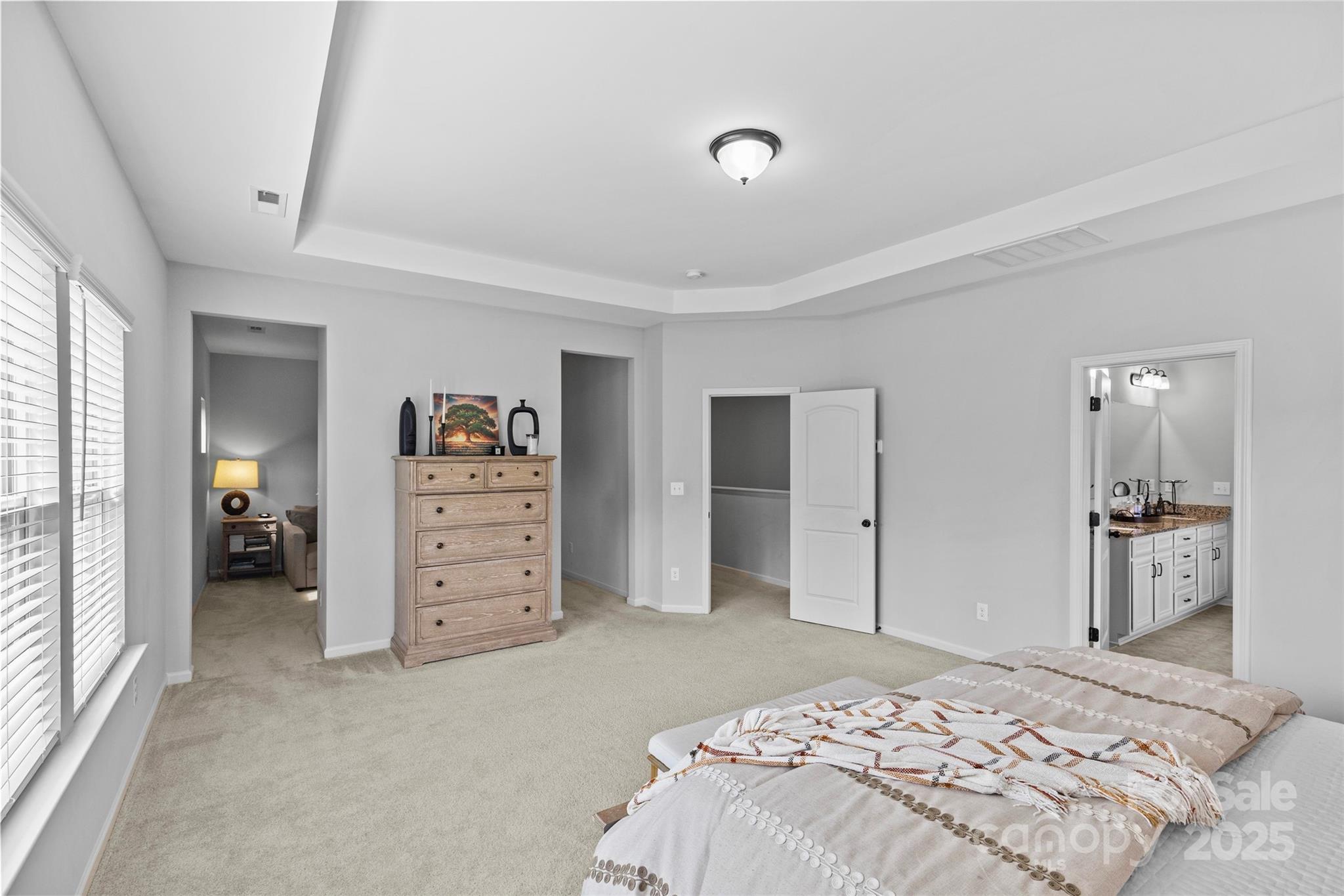 832 Oak Manor Drive SE